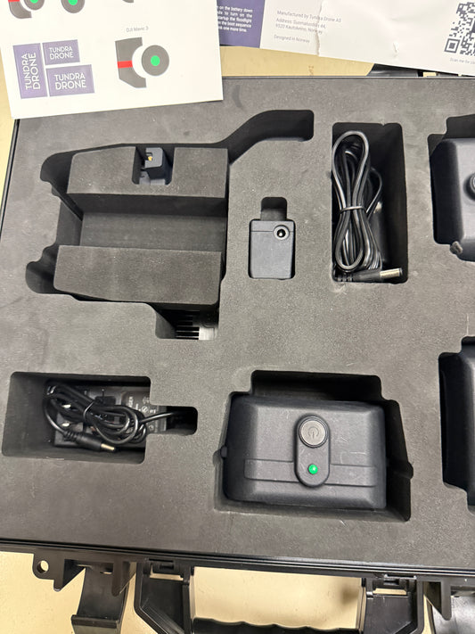 Tundra Drone Automoving Light kit 3 Batteries, charger for DJI Mavic 3