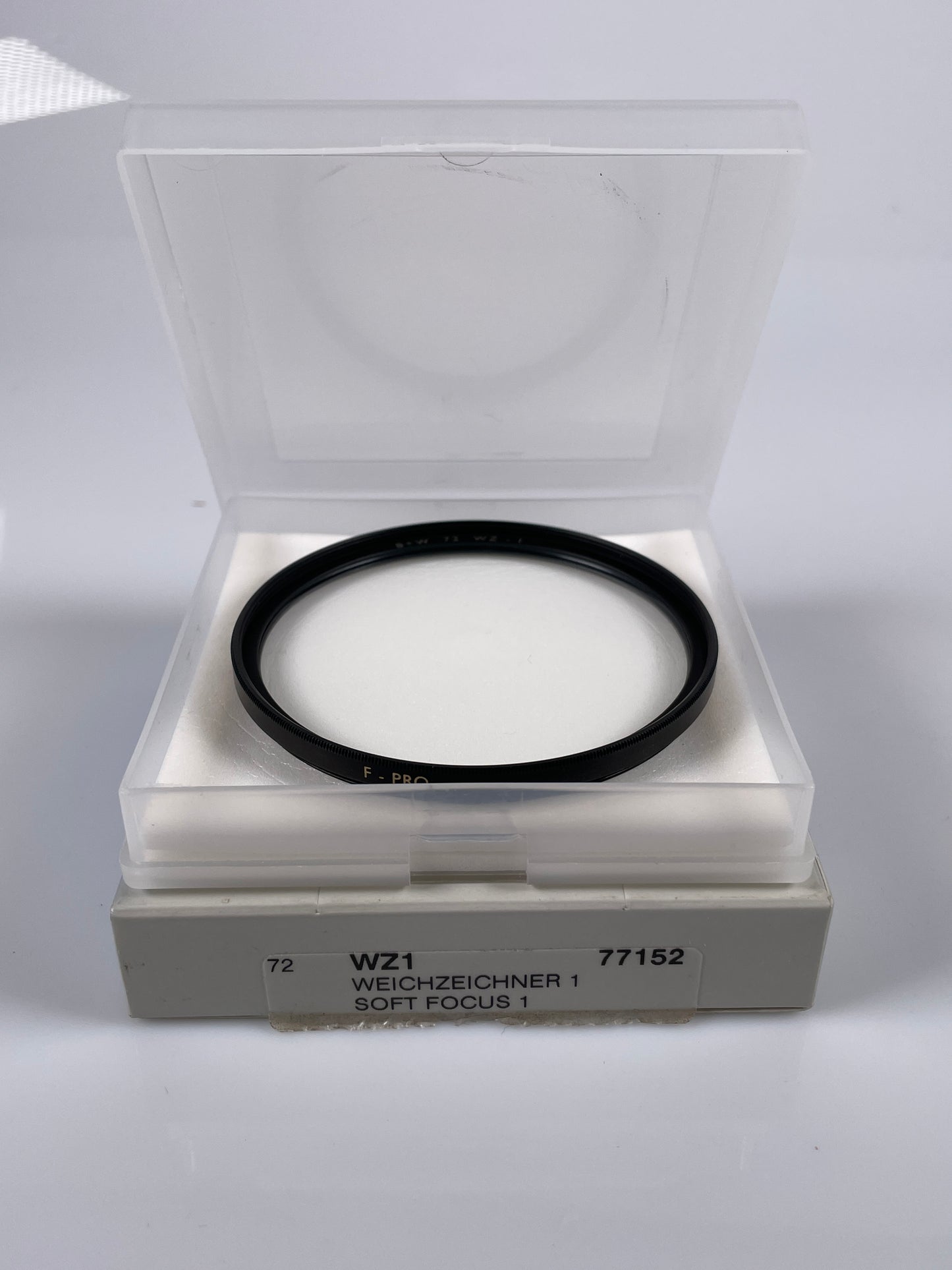 B+W 72E 72mm Soft Focus 1 (WZ-1, WZ1)