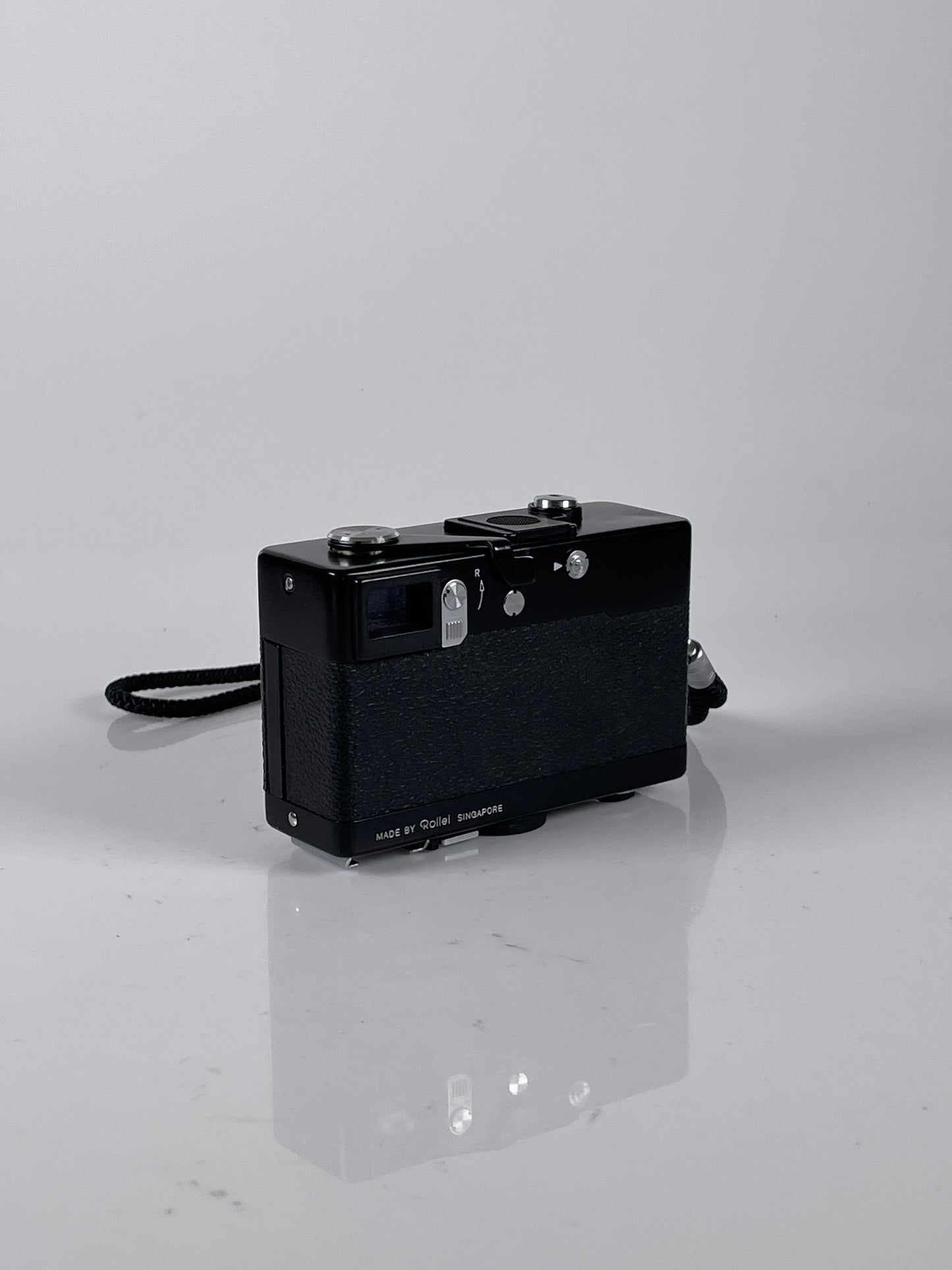 Rollei 35 35SE 40mm Sonnar f2.8 HFT Lens black