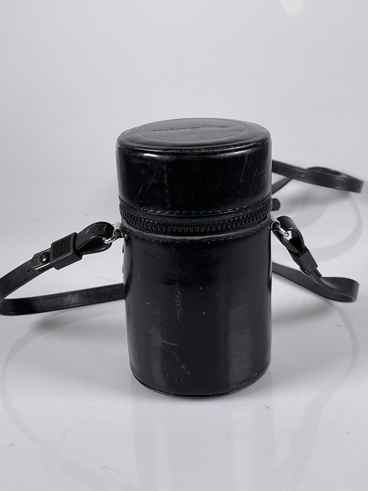 Minolta MC Tele Rokkor PF 135mm f2.8 MD Lens