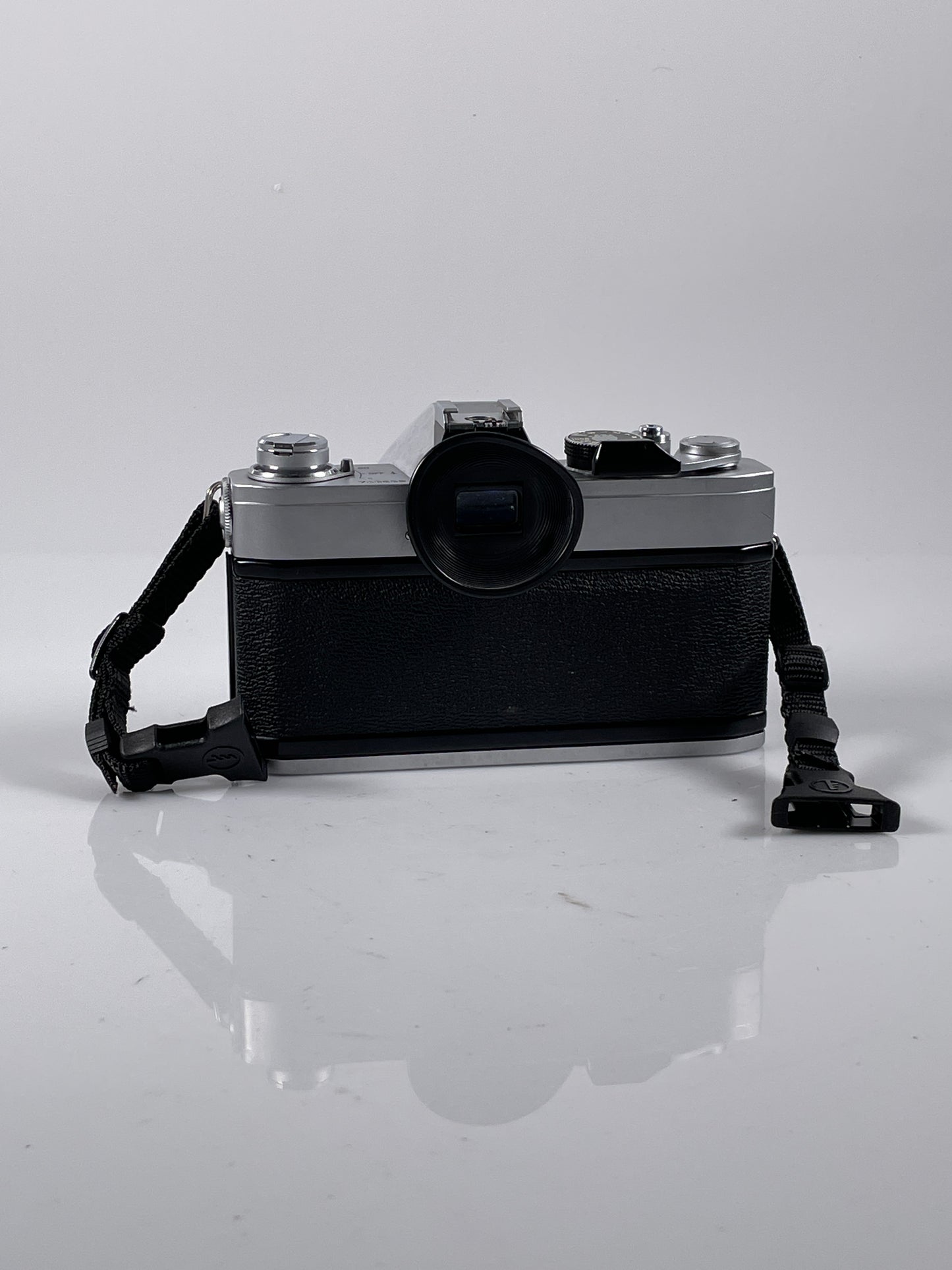 Canon FTb QL 35mm SLR Camera body Silver