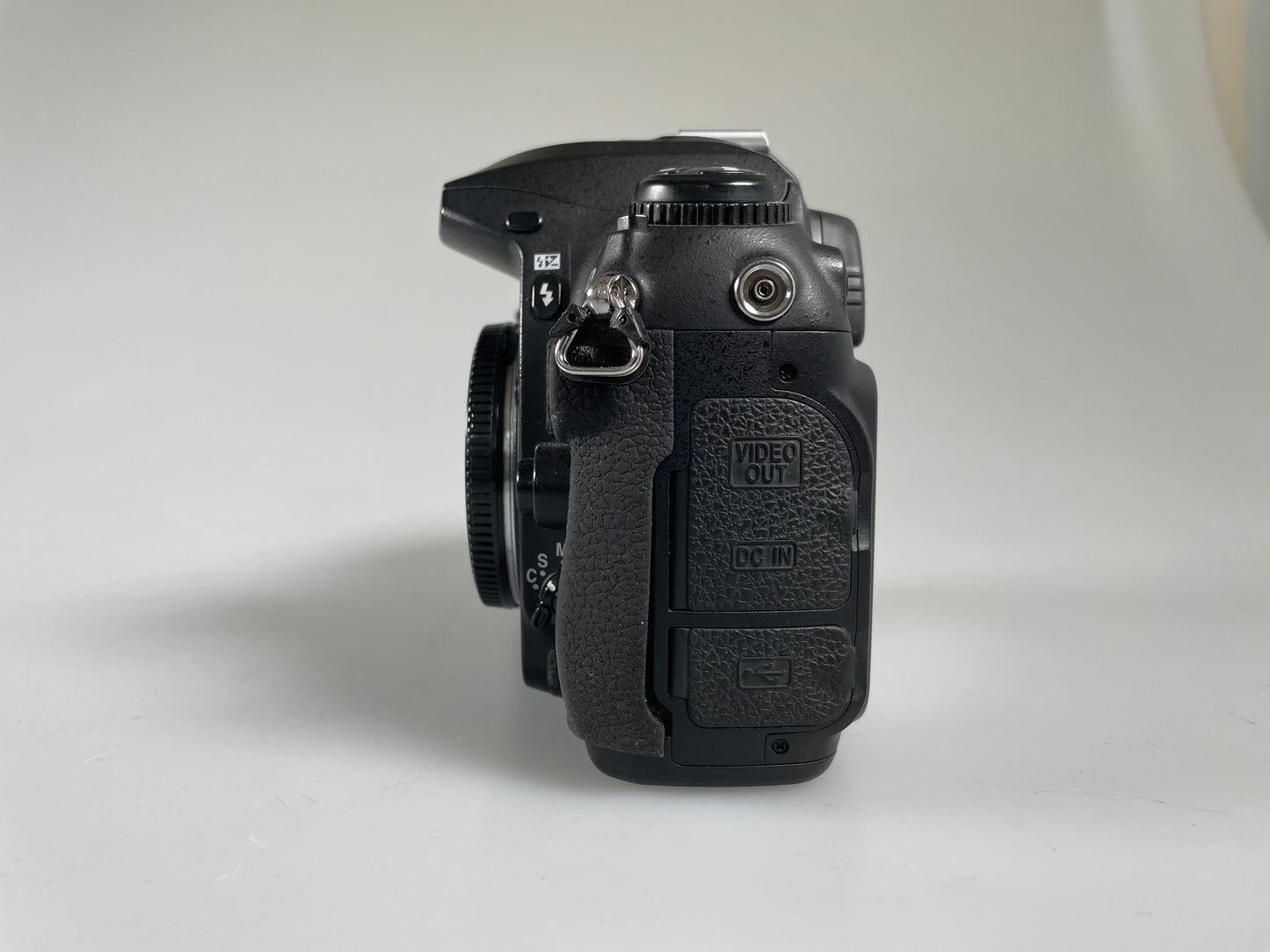 Nikon D200 10.2MP DX Digital SLR Camera