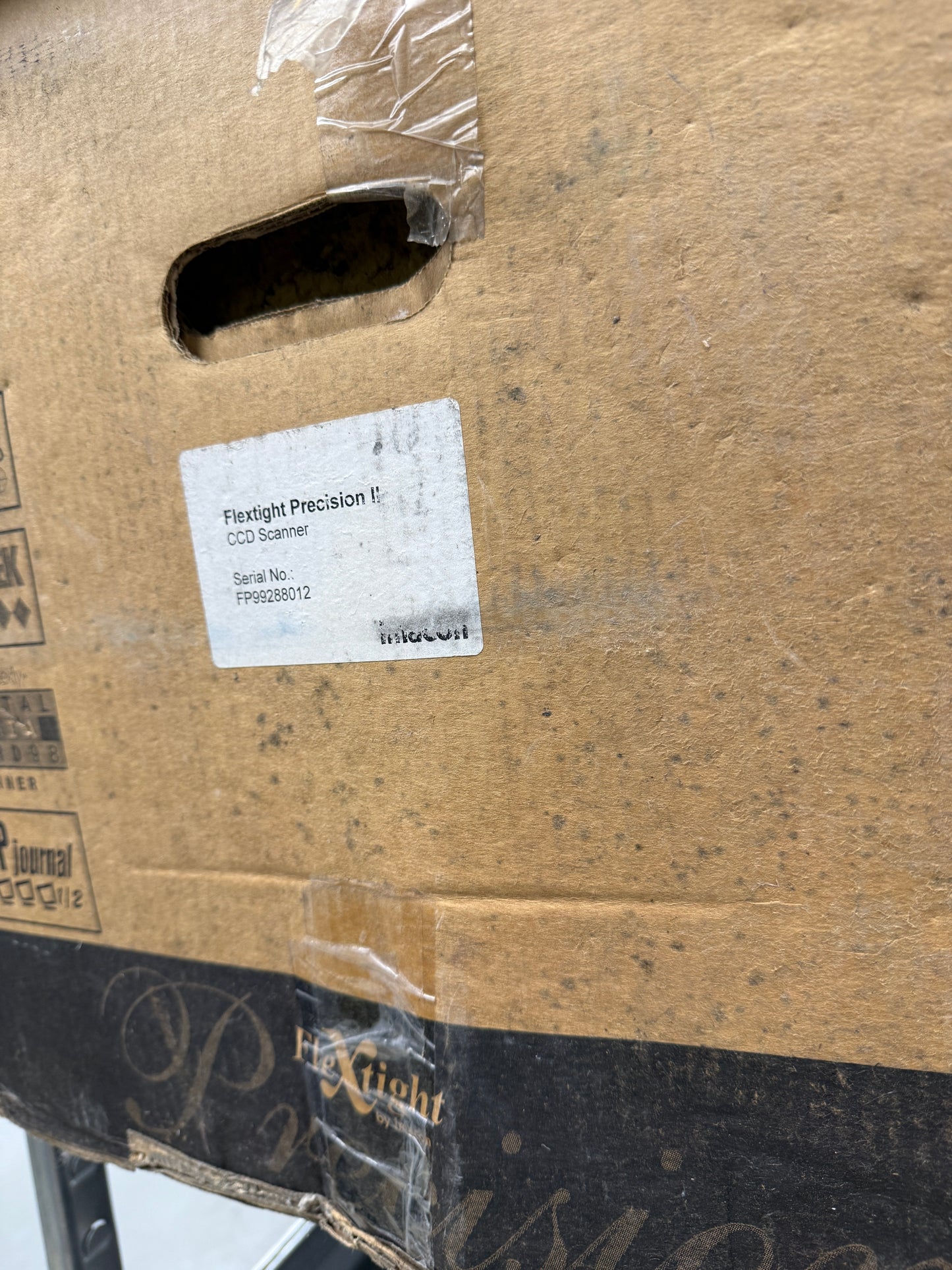Imacon FlexTight Precision II Scanner w/ Carriers, original box, etc