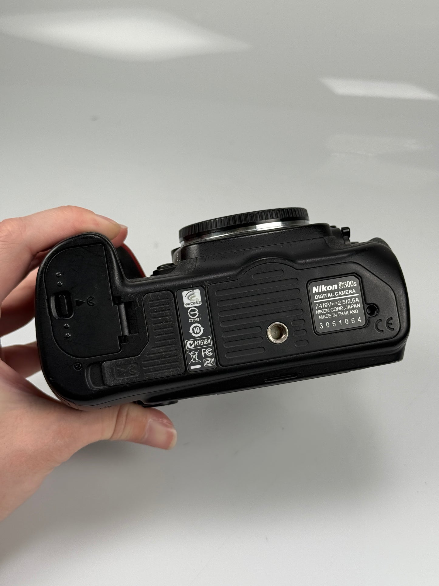 Nikon D300S 12.3MP Digital SLR Camera Body