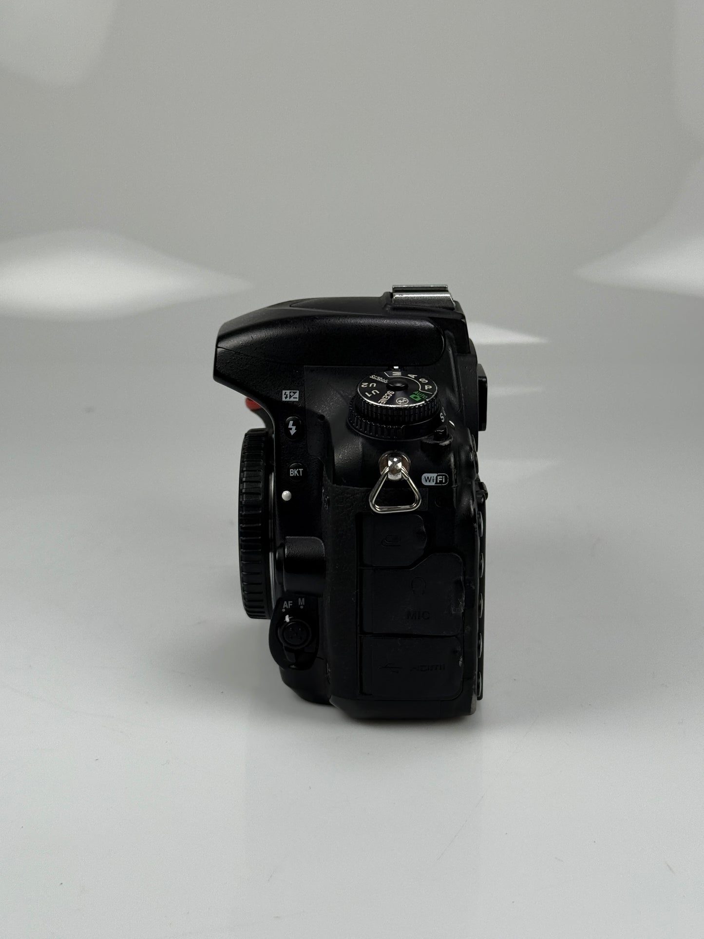 Nikon D750 24.3MP Digital SLR Camera Body