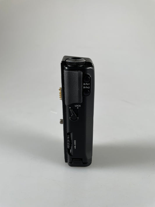 Olympus Original HLD-6P battery holder for OM-D E-M5 Body