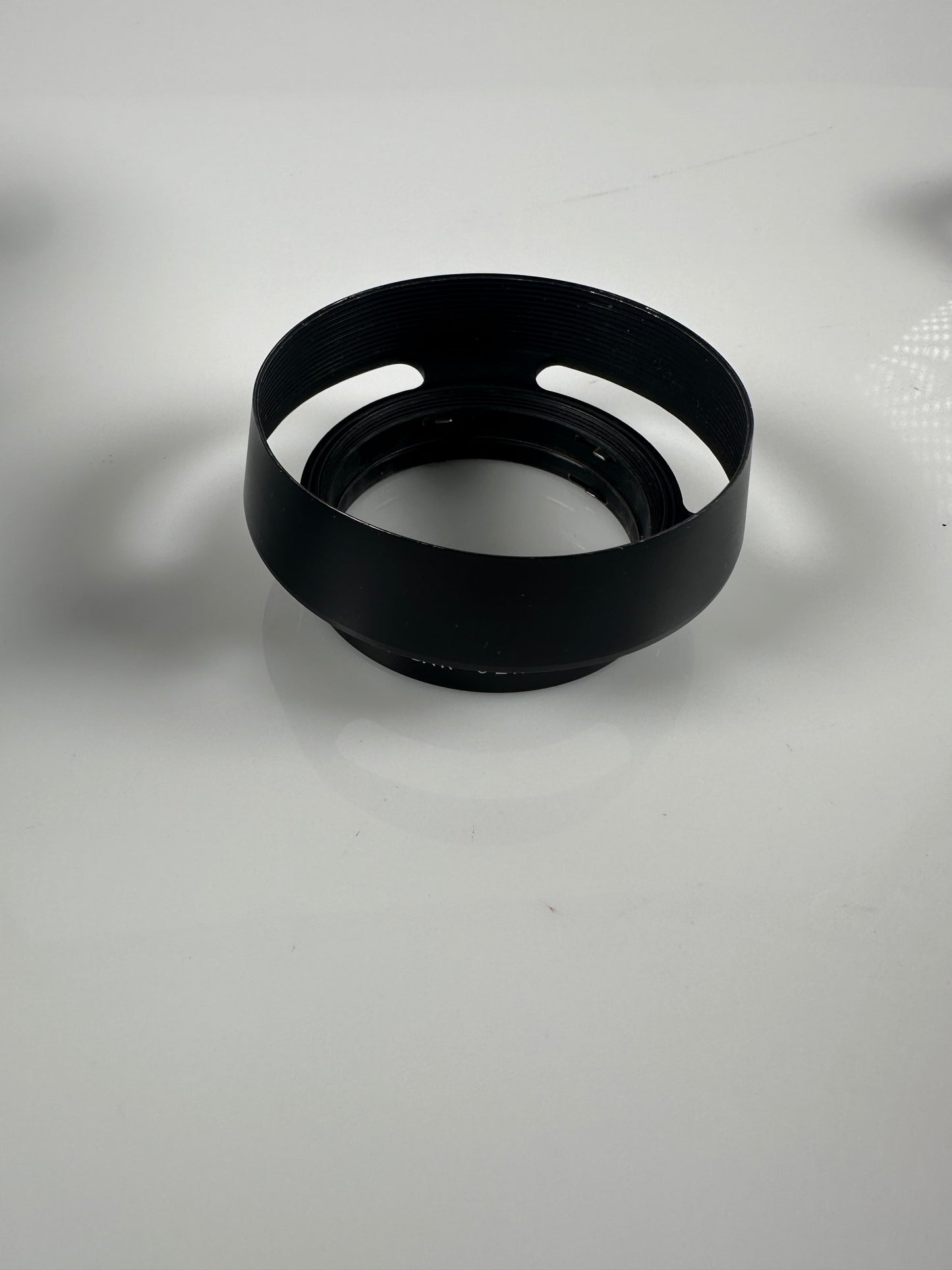 Leitz Leica Metal Hood 12586 for Summilux-M 50mm f1.4