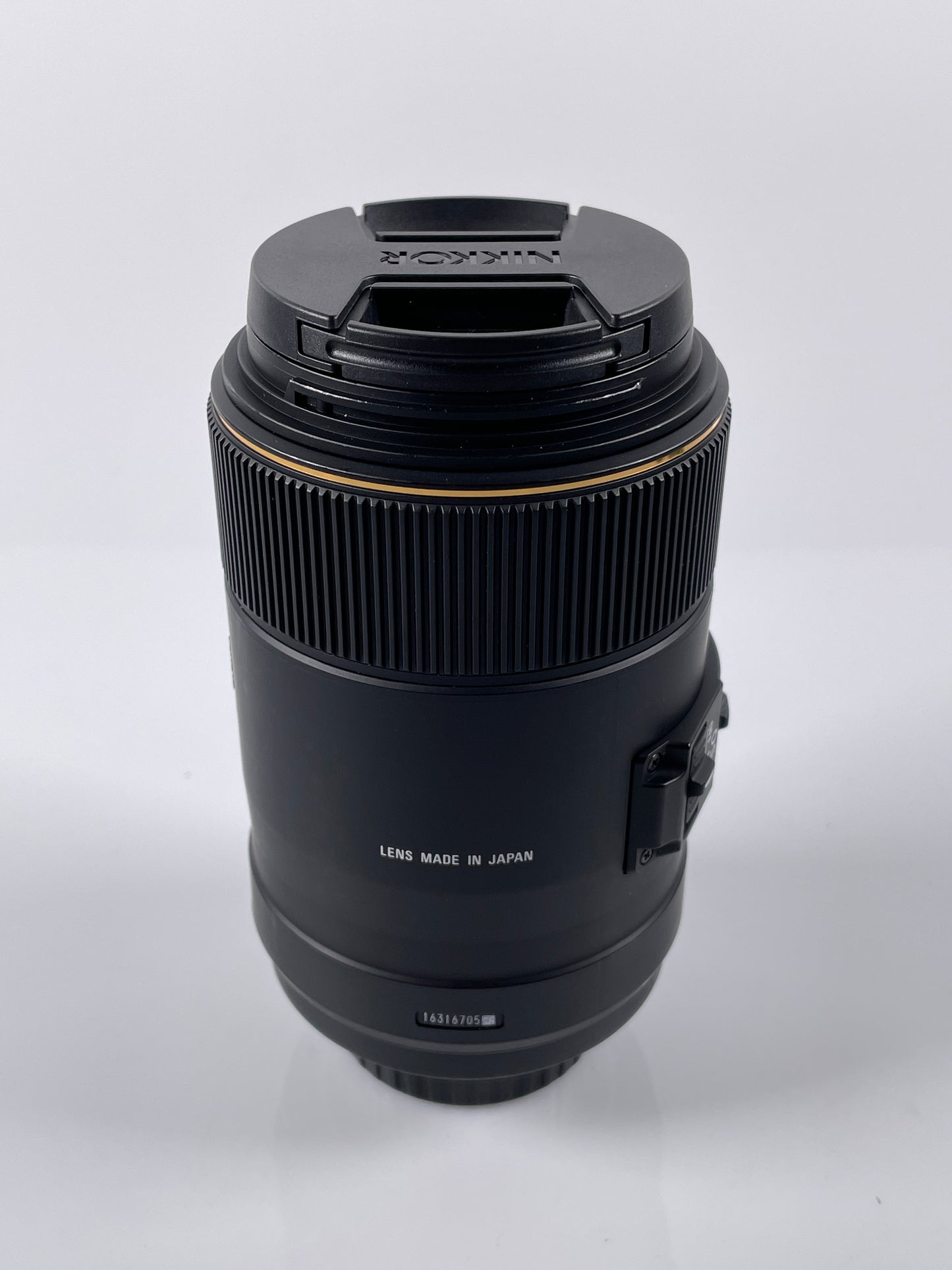 SIGMA MACRO 105mm F2.8 EX DG OS HSM (for Nikon AF mount)