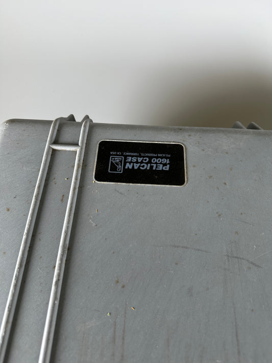 Pelican 1600 Case Rugged Waterproof Crushproof Transport Protection Carry with foam gray/grey