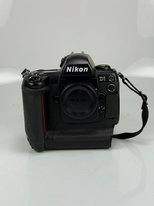 Nikon D1 Digital SLR Camera Body
