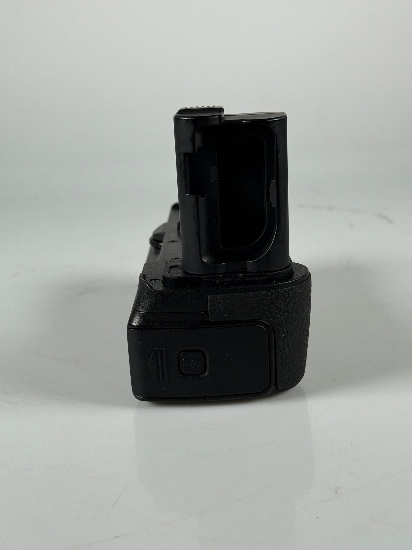 Nikon MB-N10 Multi-Battery Power Pack For Z7 And Z6