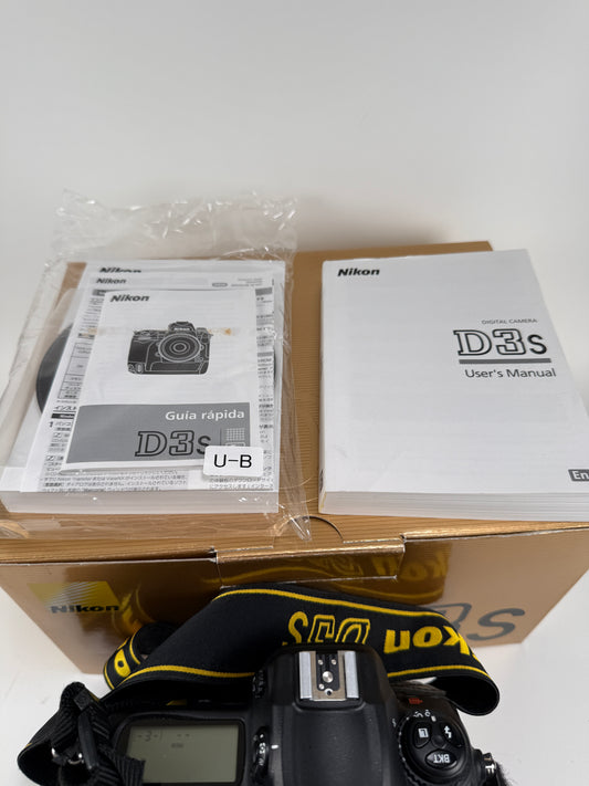Nikon D3s 12.1MP Digital SLR Camera Body SC 18k