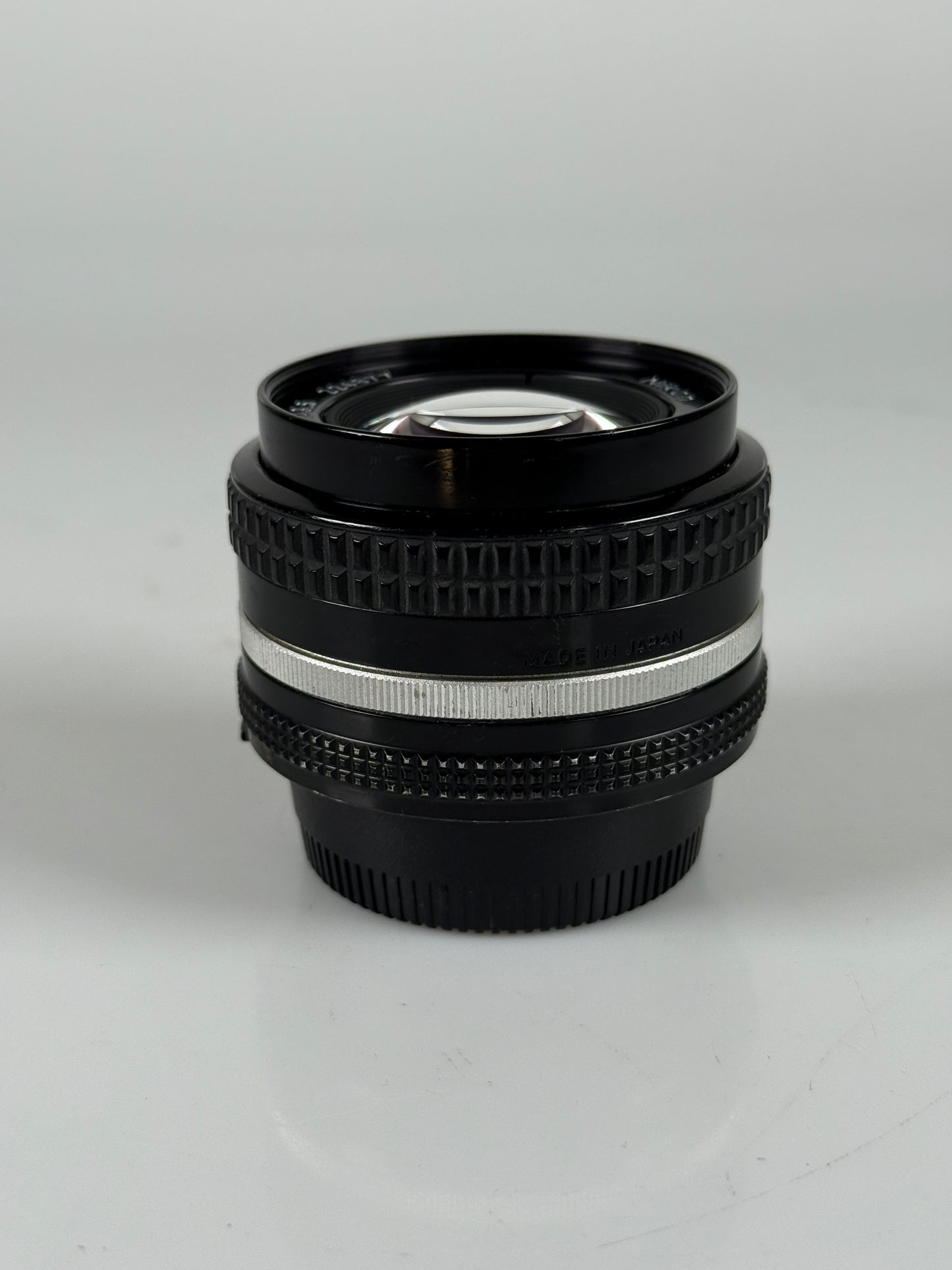 Nikon Ai-S AiS NIKKOR 20mm f3.5 MF Ultra Wide Angle Prime Lens