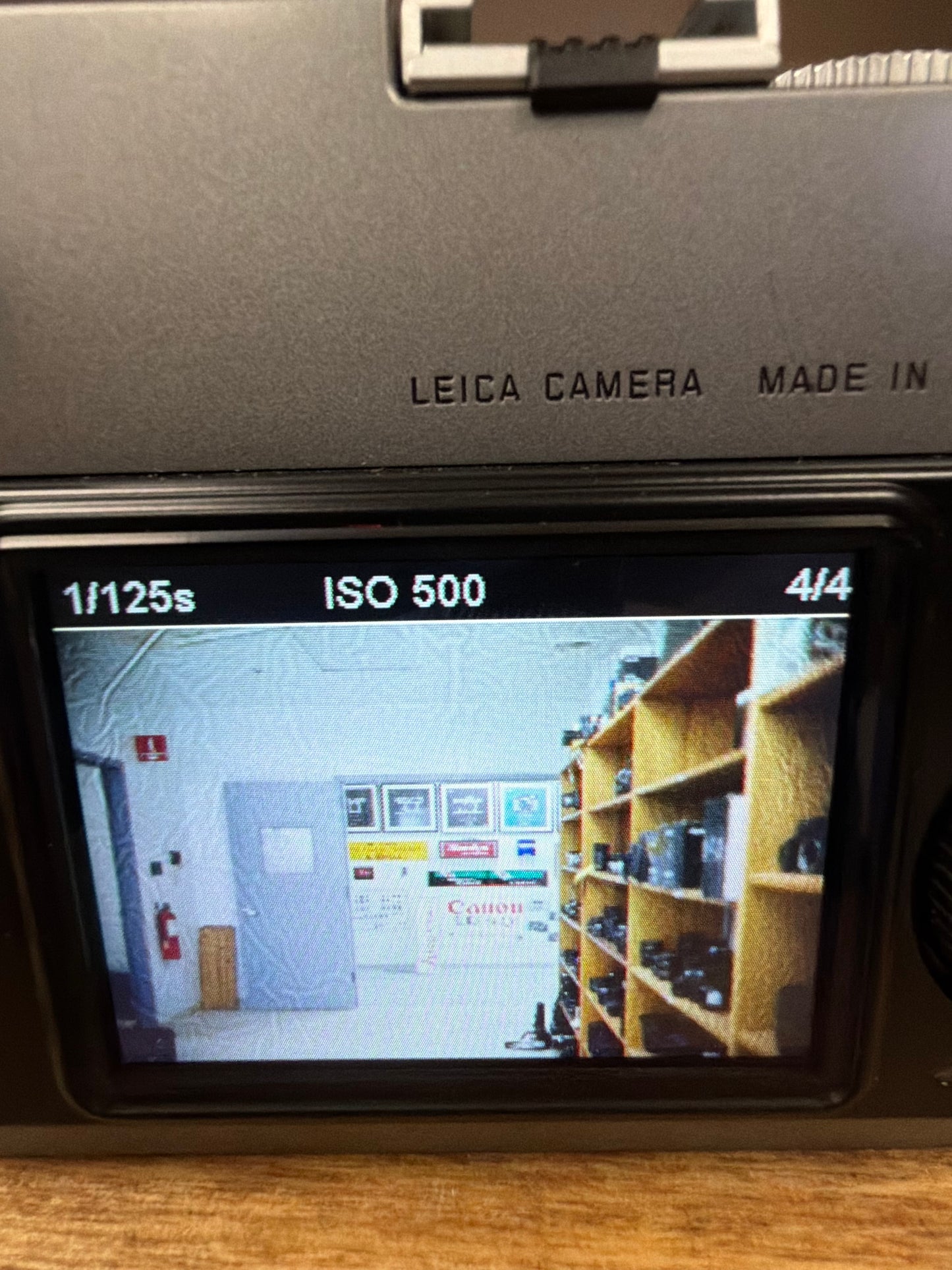 Leica M9 18.0MP Digital Rangefinder Camera Silver Grey