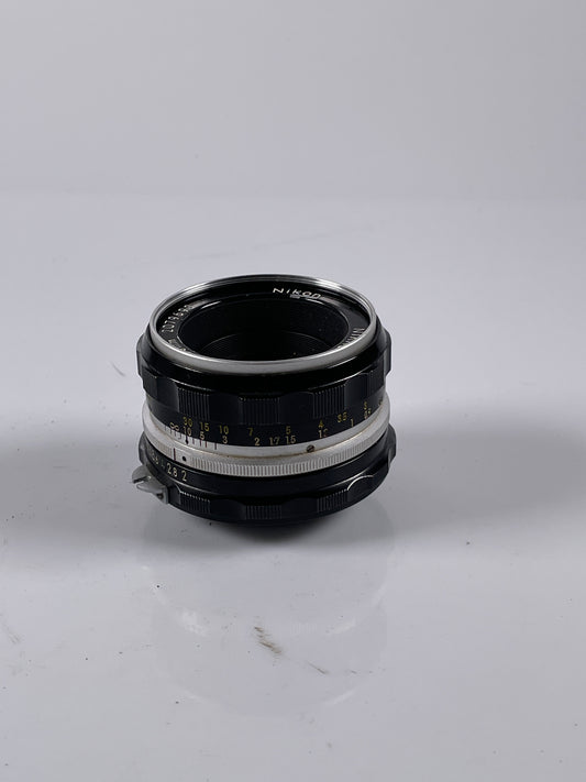 Nikon Nikkor-H C Non AI 50mm f2 Lens