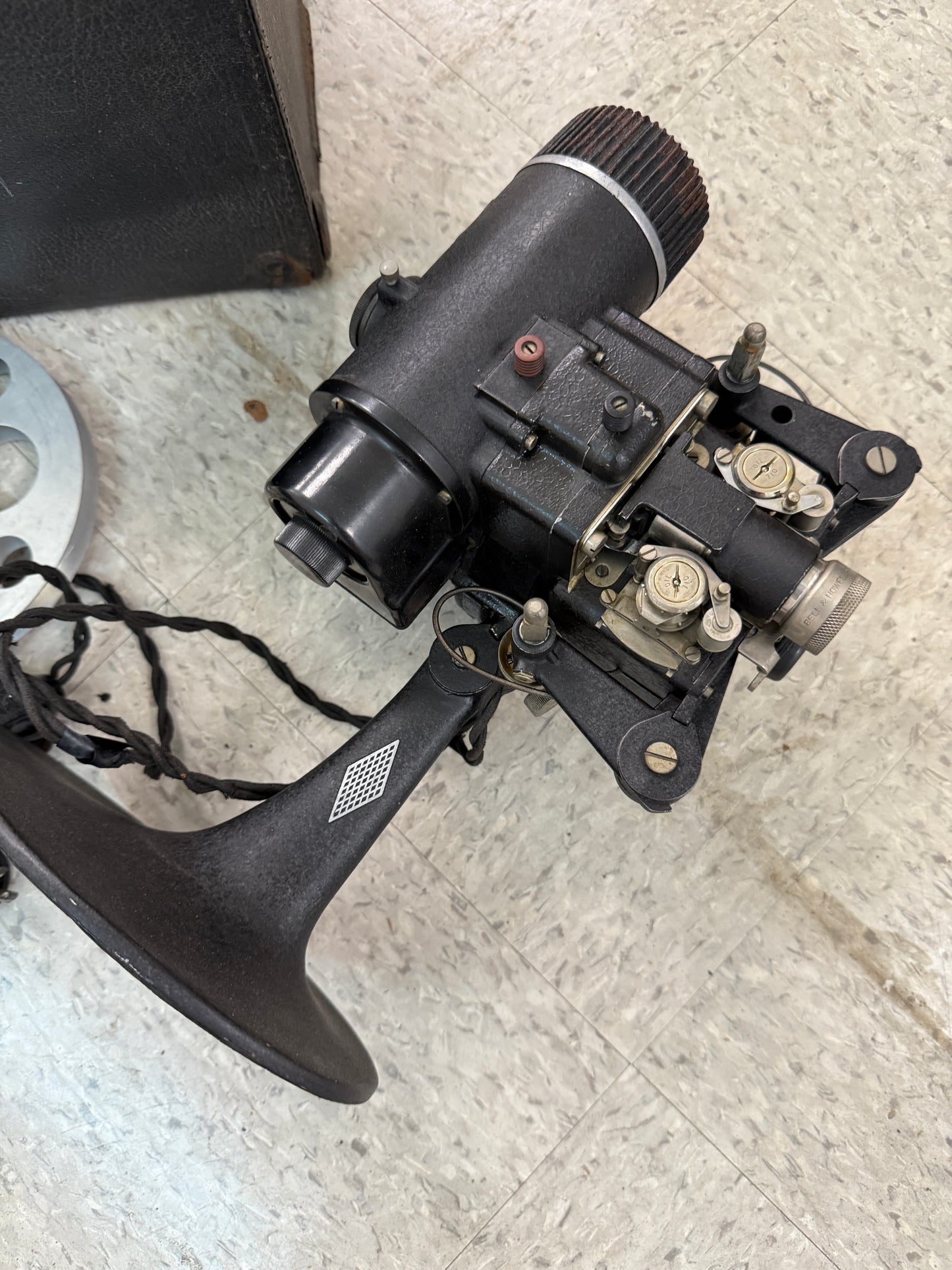 Filmo 16mm Projector – Model 57 – Bell &Howell
