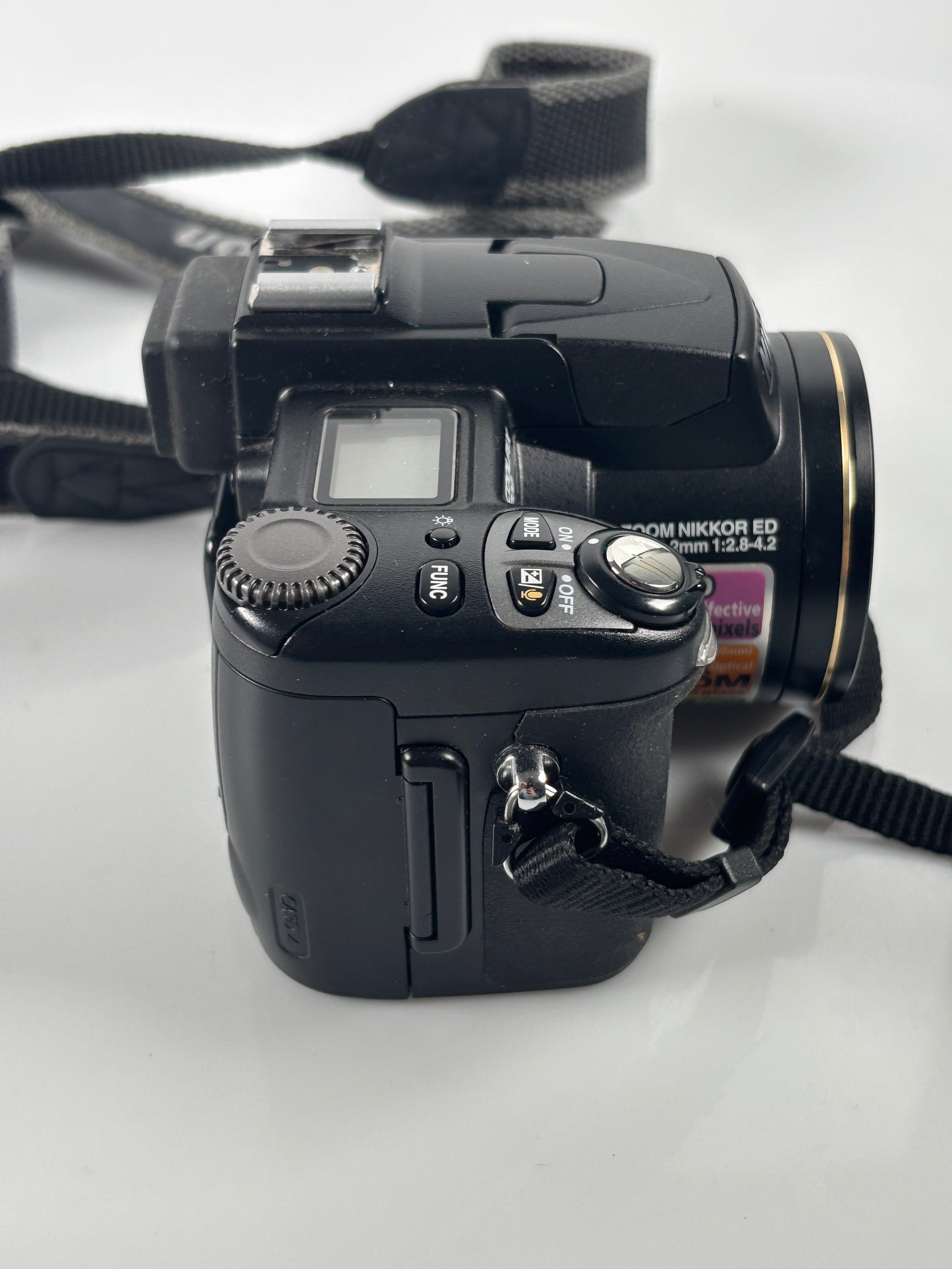 Nikon Coolpix Digital Camera 8700 8.0MP Black Zoom 8X