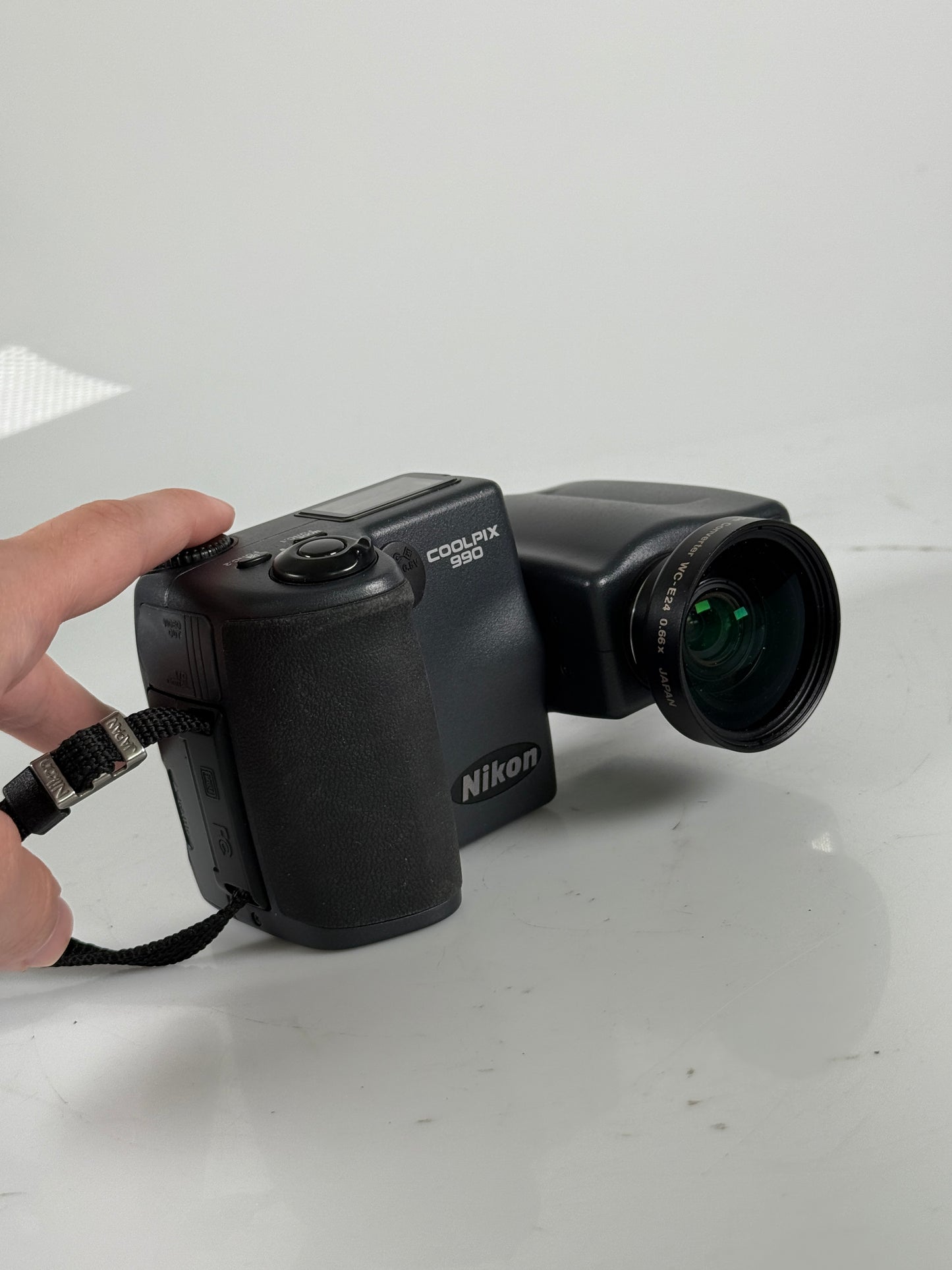 NIKON Coolpix 990 3.34MP CCD Y2K Digicam Digital Camera + WC-E24