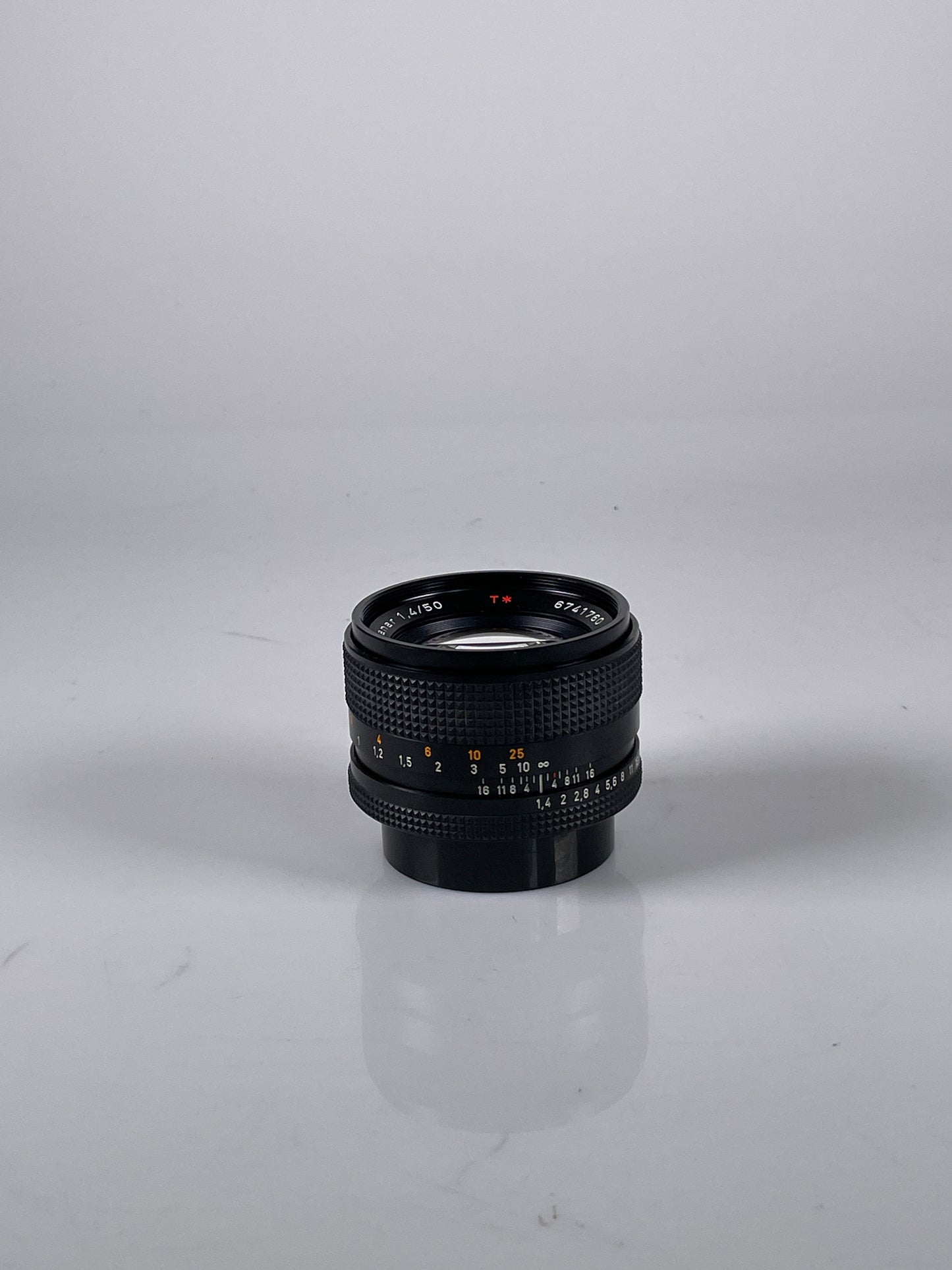 Contax Carl Zeiss T* Planar 50mm F1.4 AEJ MF Lens C/Y Mount