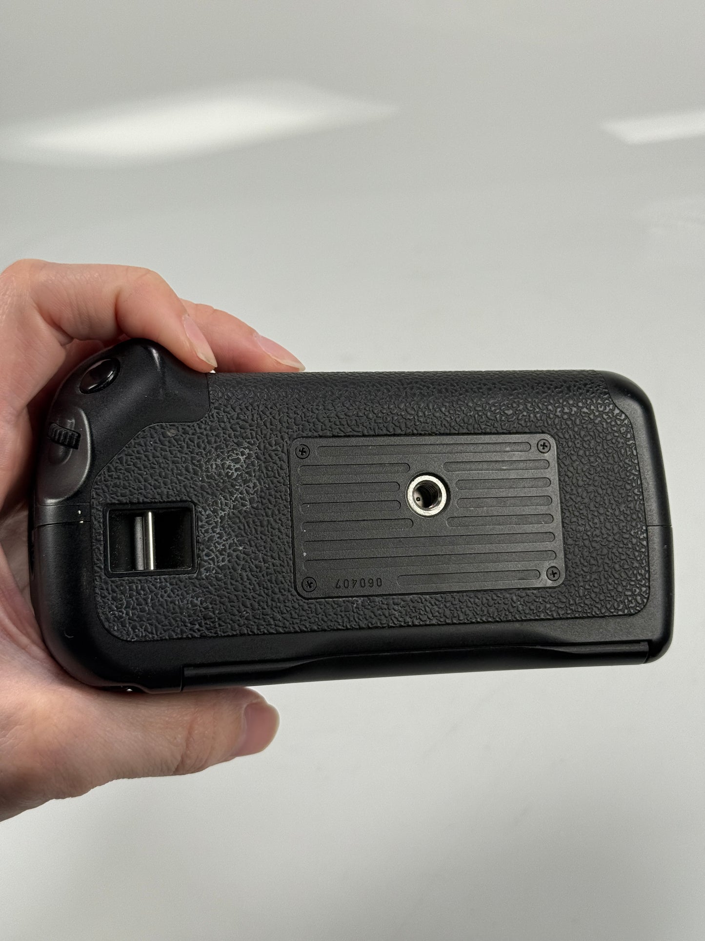 Canon BG-E2 Battery Grip for EOS 20D, 30D, 40D, & 50D Cameras