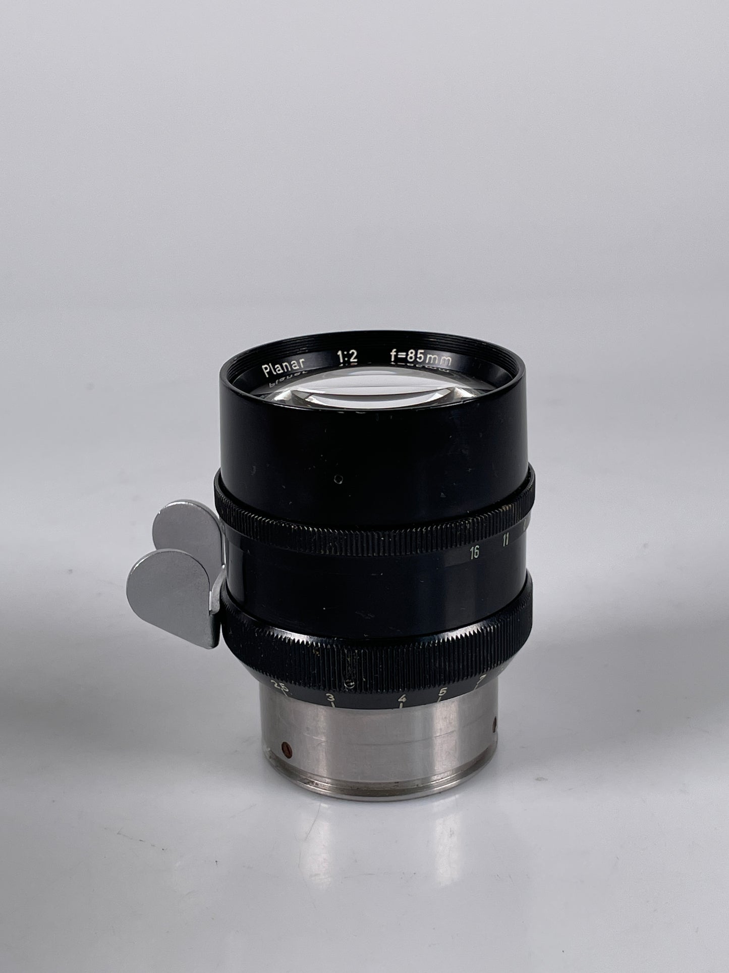Carl Zeiss Planar 85mm F2 for Arri standard cine lens for 16mm