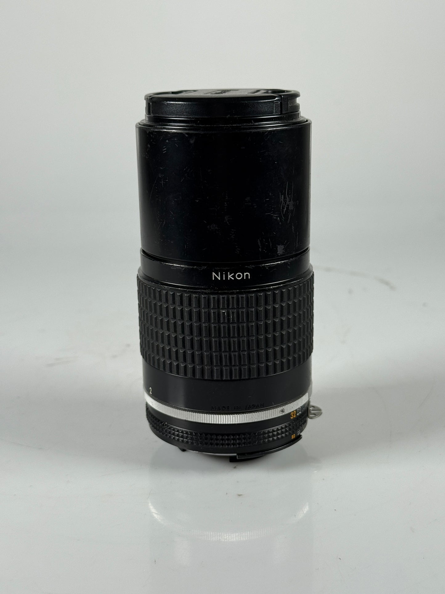 Nikon Nikkor 200mm f4 AIS Lens