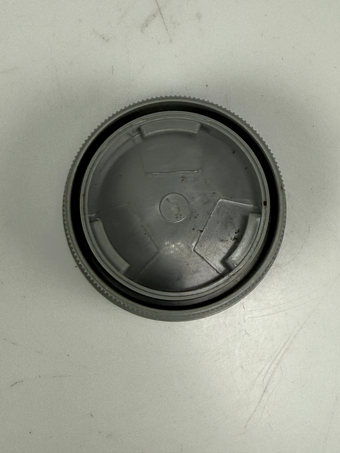 Geniune Leica Leitz R-Mount Dual Double Rear Lens Cap