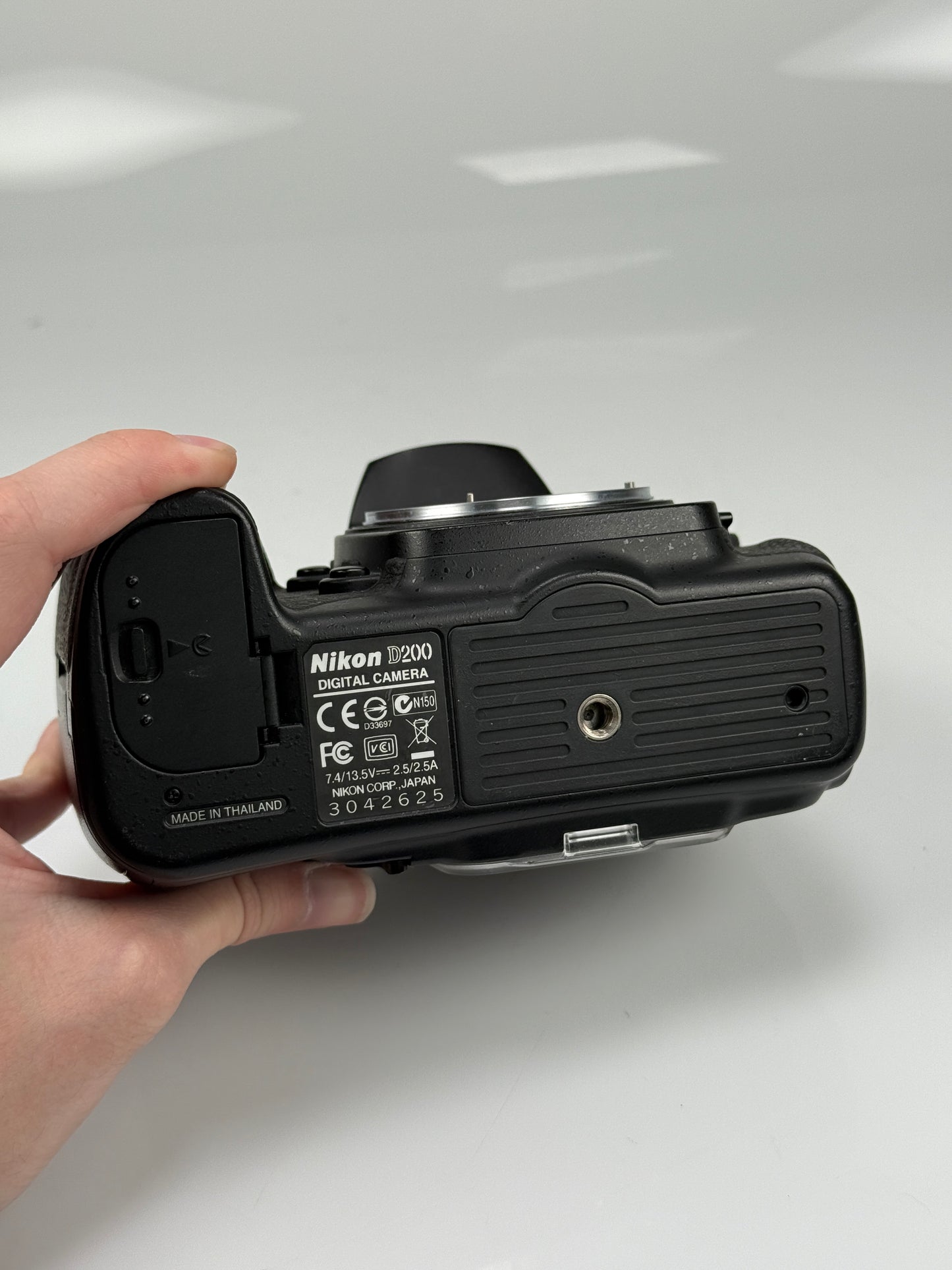 Nikon D200 10.2MP DX Digital SLR Camera