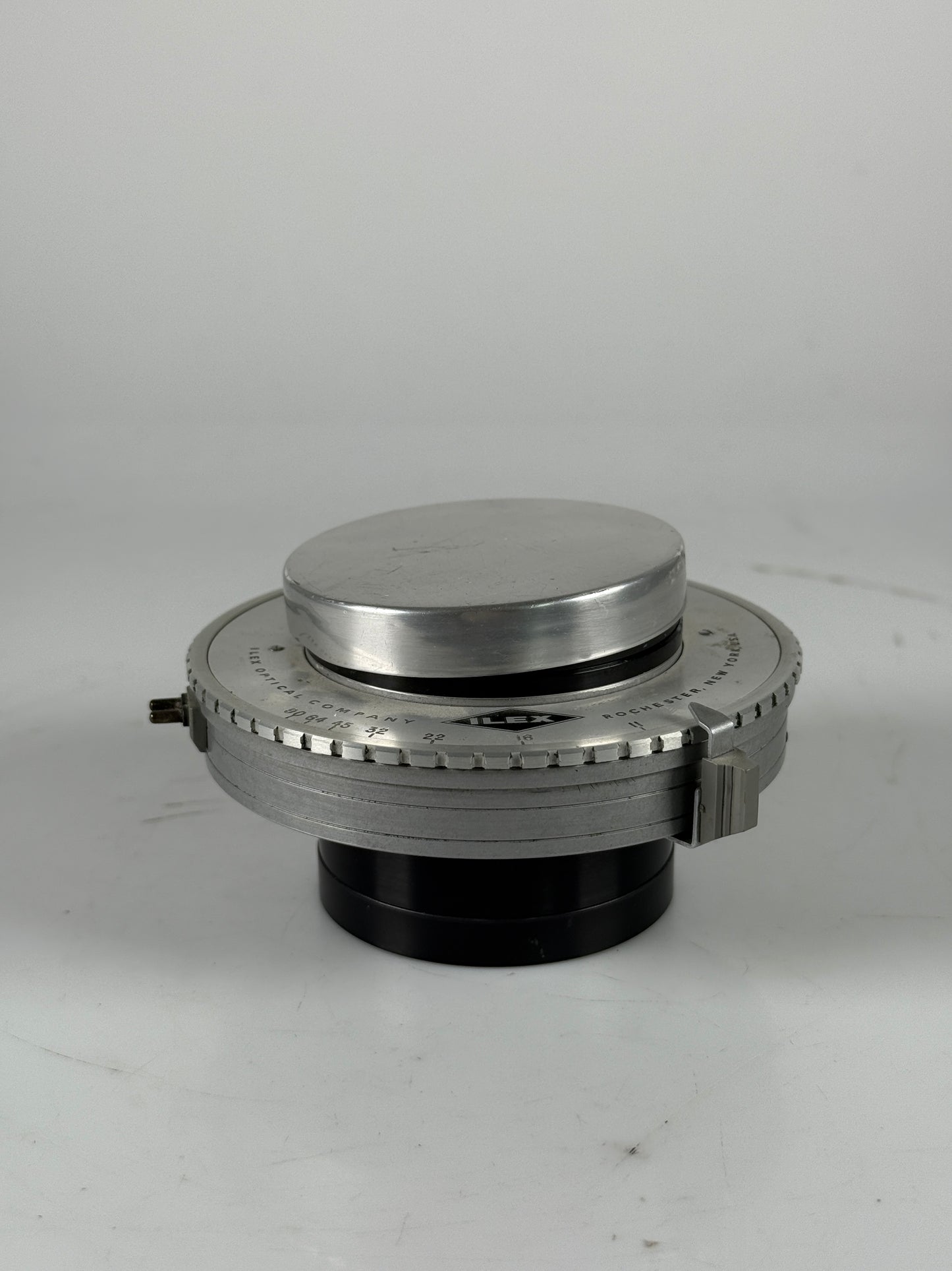 C.P. GOERZ 19 IN INCH F11 ARTAR APOCHROMAT RED DOT lens in Ilex no 4 shutter