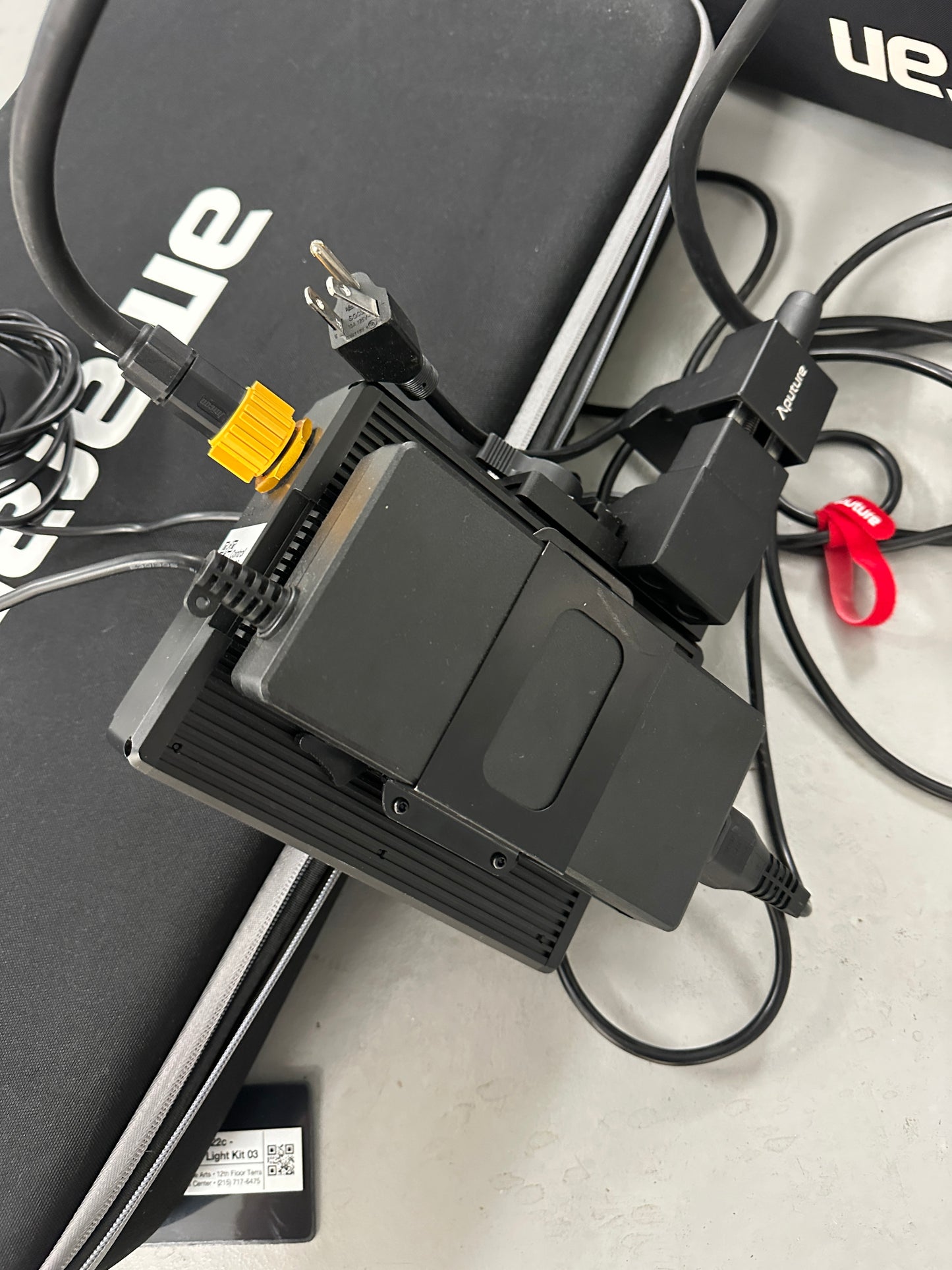 Aputure Amaran F22c 2x2' 200W RGBWW Flexible LED Mat Fixture