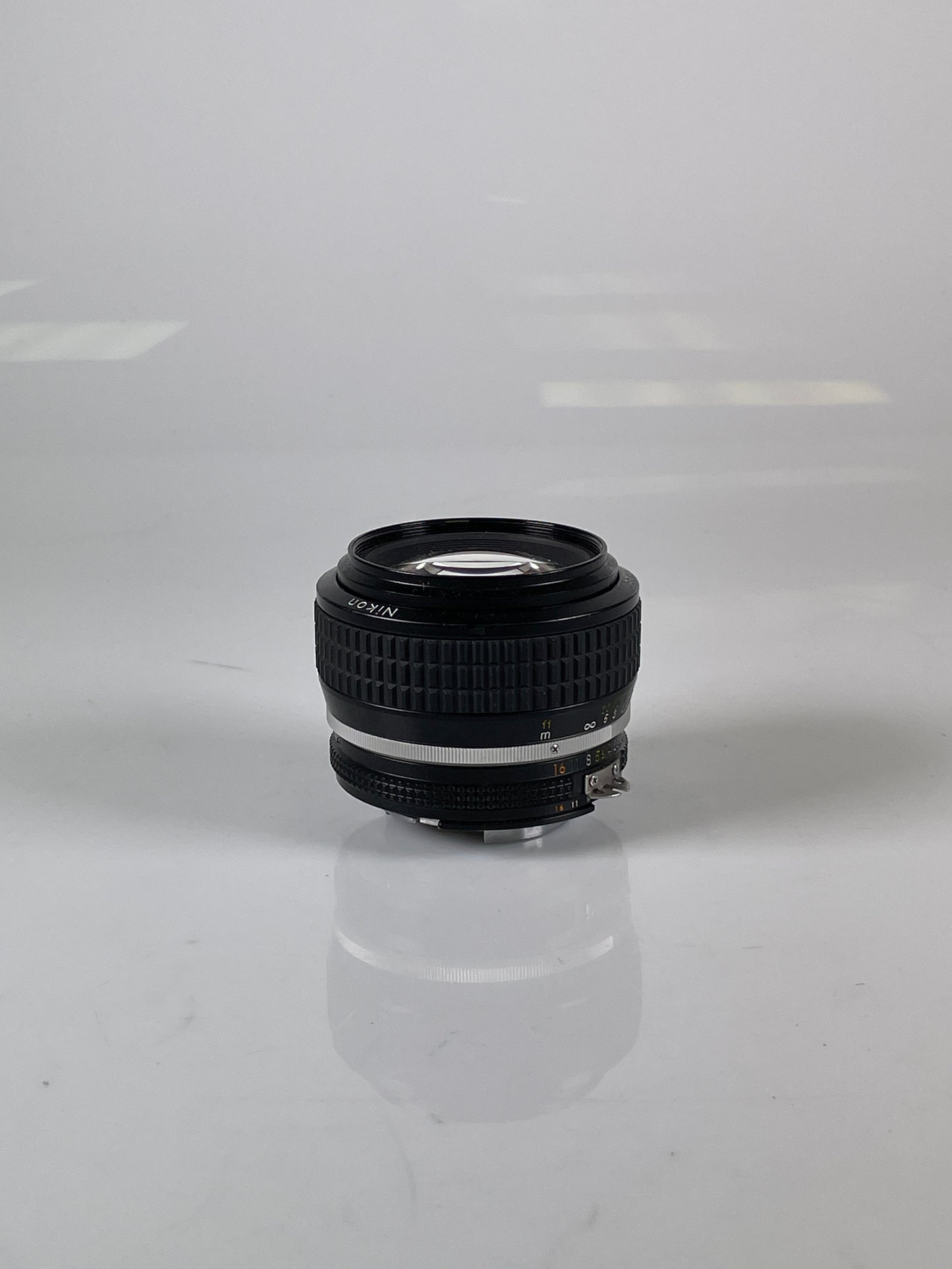 Nikon nikkor 50mm F1.2 MF ais Lens