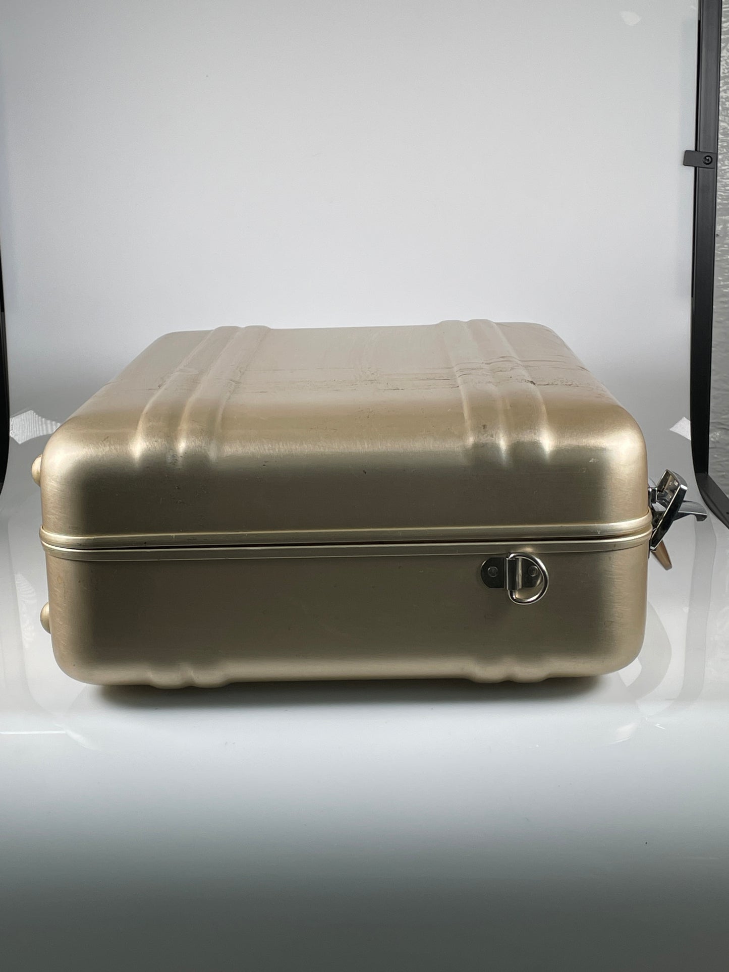Zero Halliburton Aluminum camera Combo Lock Case Gold