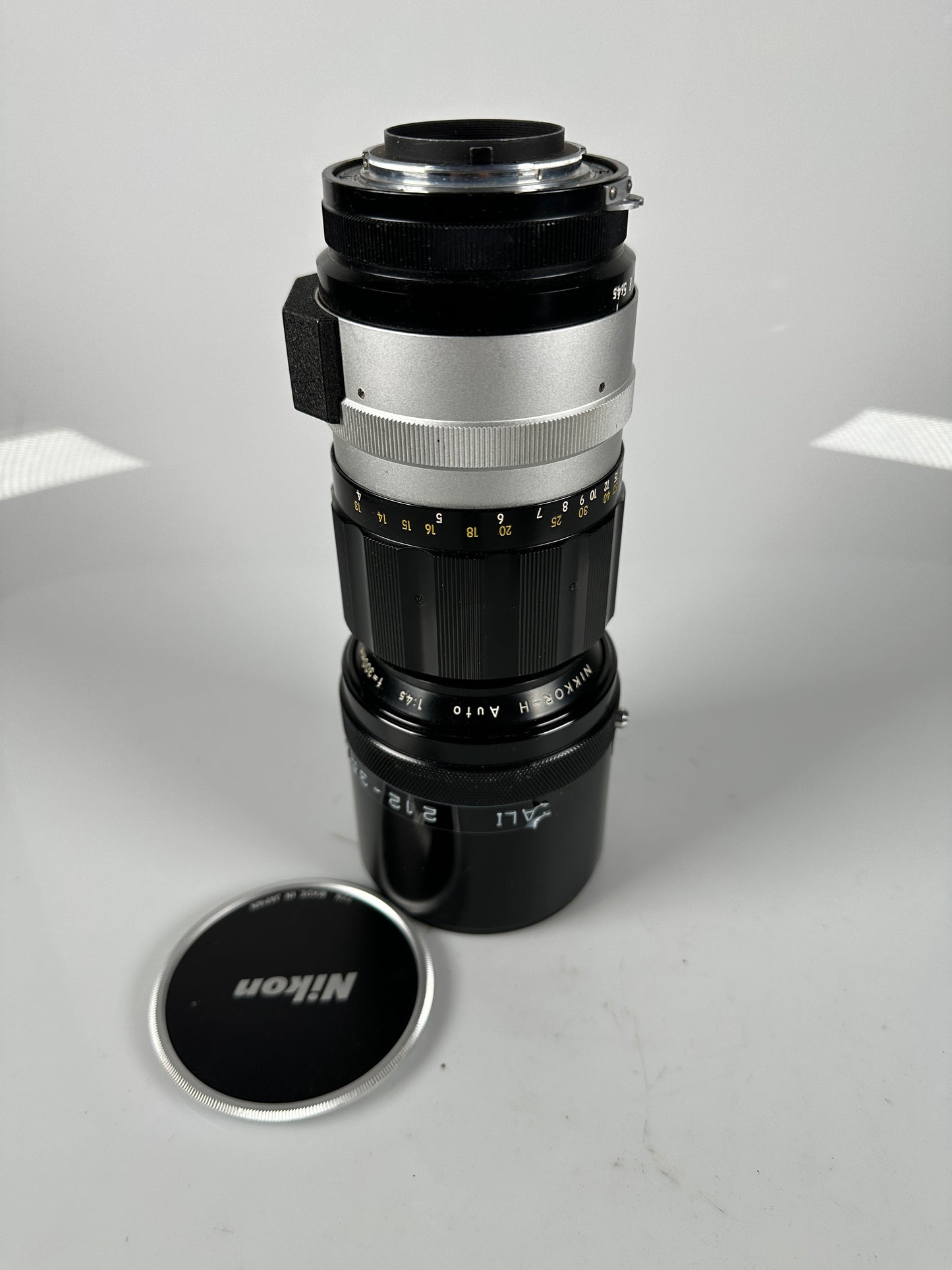 Nikon Ai Nikkor-H Auto 300mm f4.5 Telephoto Lens