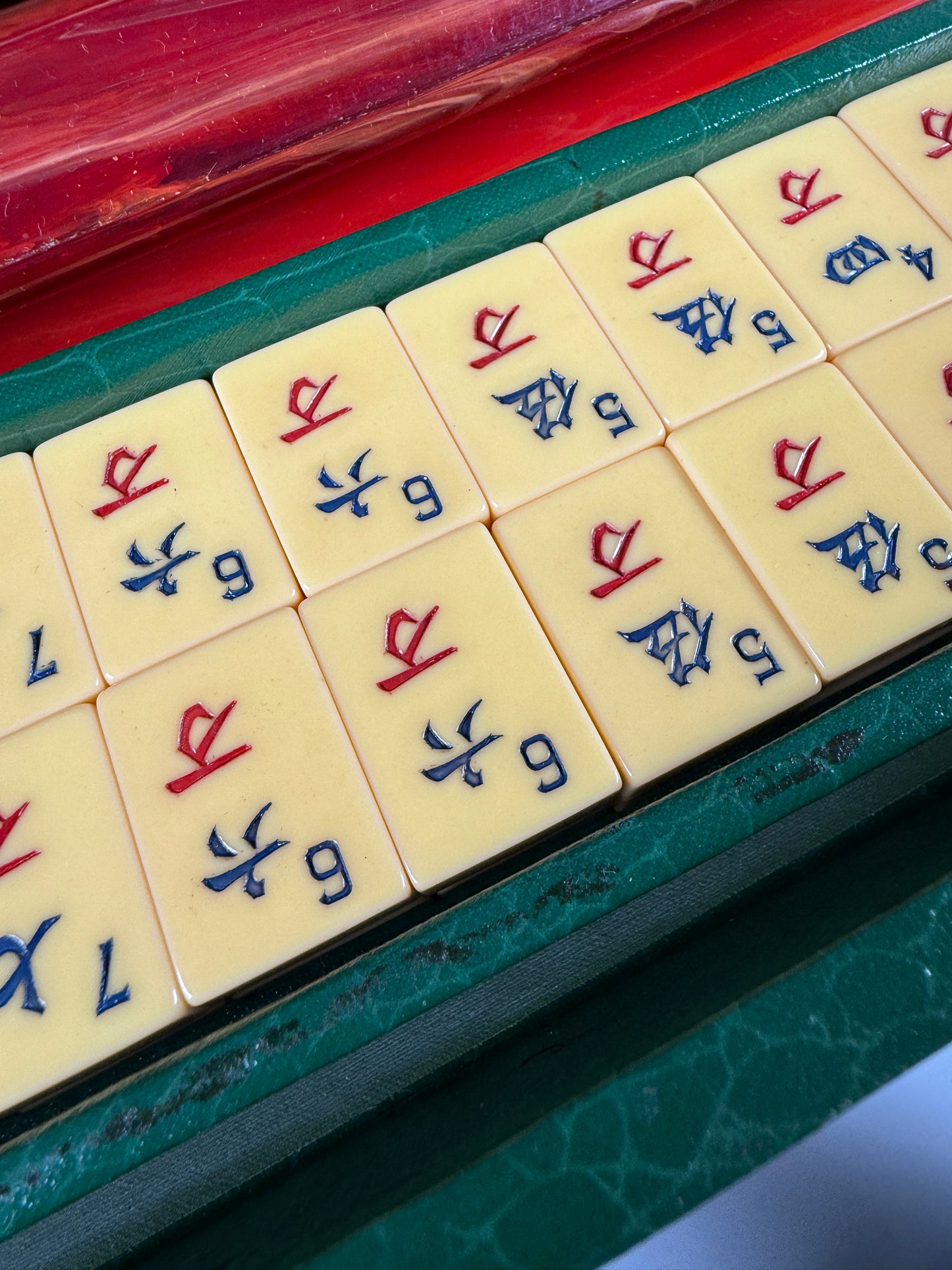 RARE Vintage Mahjong Mah Jong Jongg Catalin Bakelite Set with case
