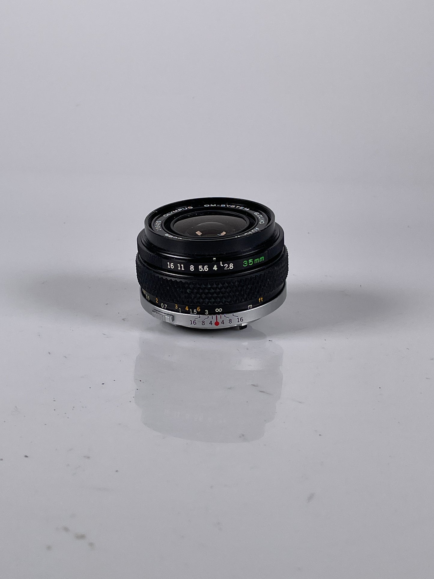 Olympus OM-System Zuiko MC Auto W 35mm f2.8 MF lens