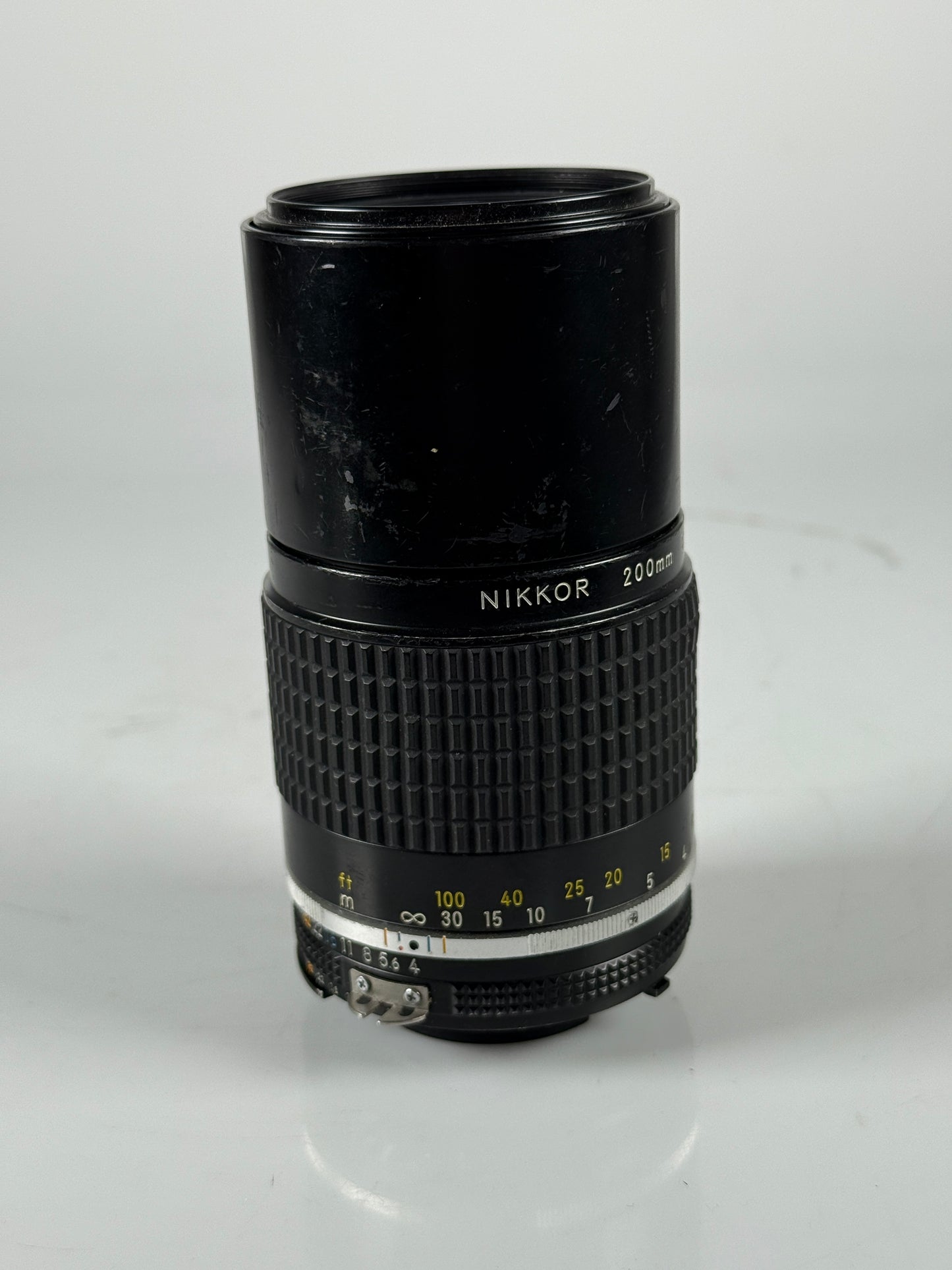 Nikon Nikkor 200mm f4 AIS Lens