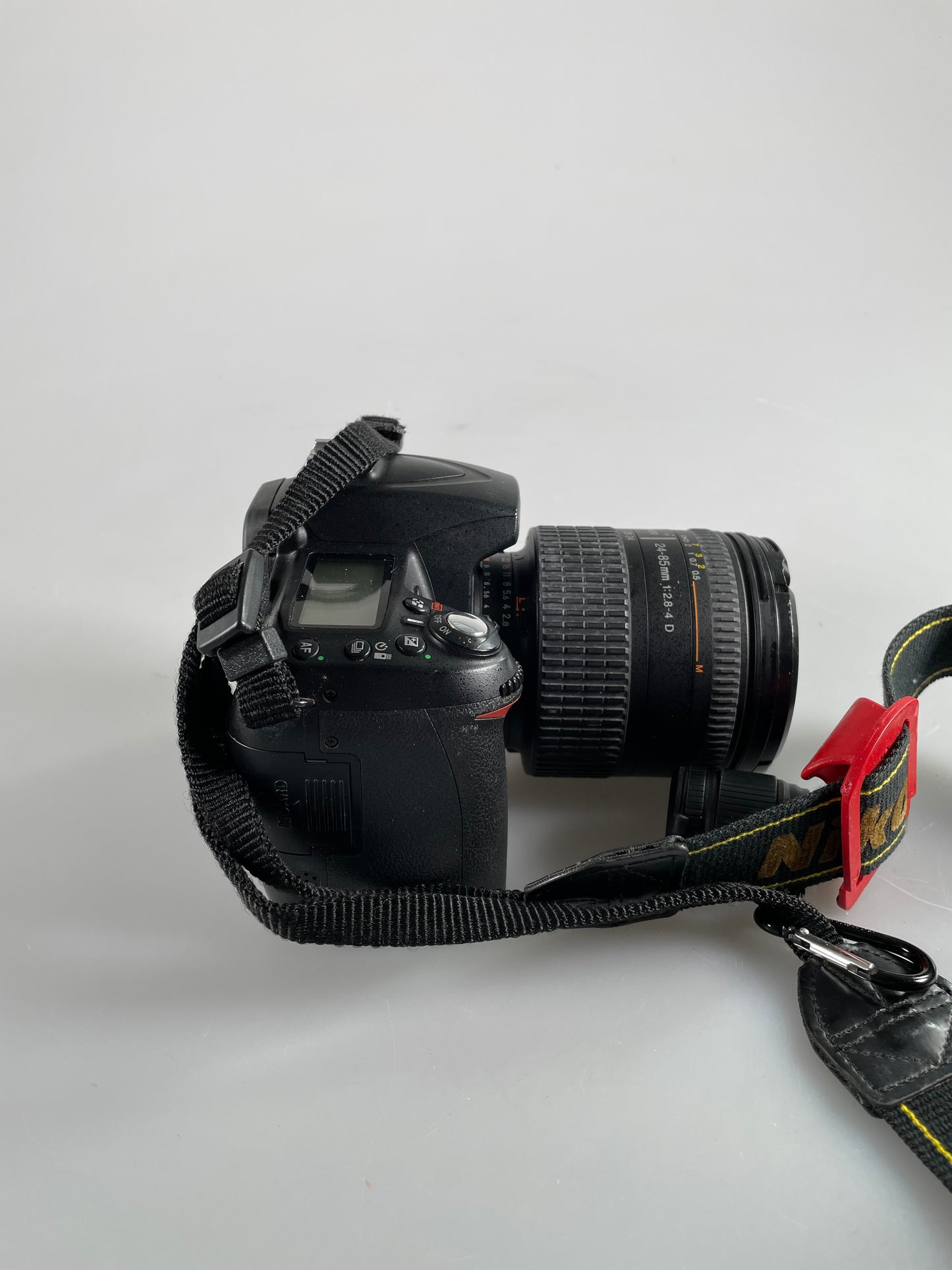 Nikon D90 12.3MP Digital SLR Camera Body kit 24-85mm f2.8-4 D lens