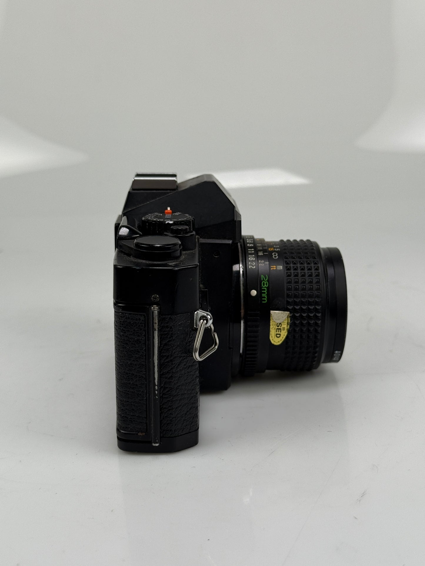 Mamiya ZE-2 Camera with Sekor 28mm F3.5 E lens kit