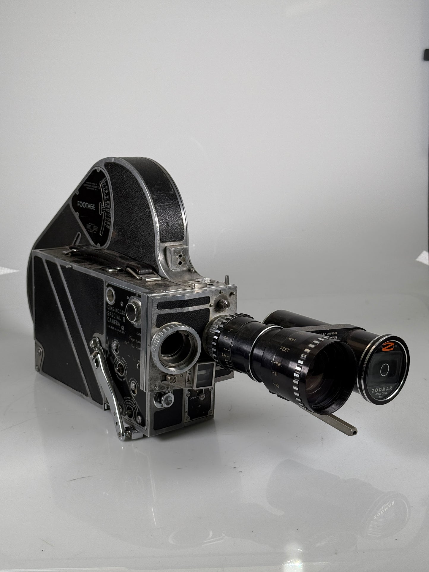 Vintage Cine Kodak Special II 16mm w/ Zoomar 1-3 inch f2.8 lens Film Camera