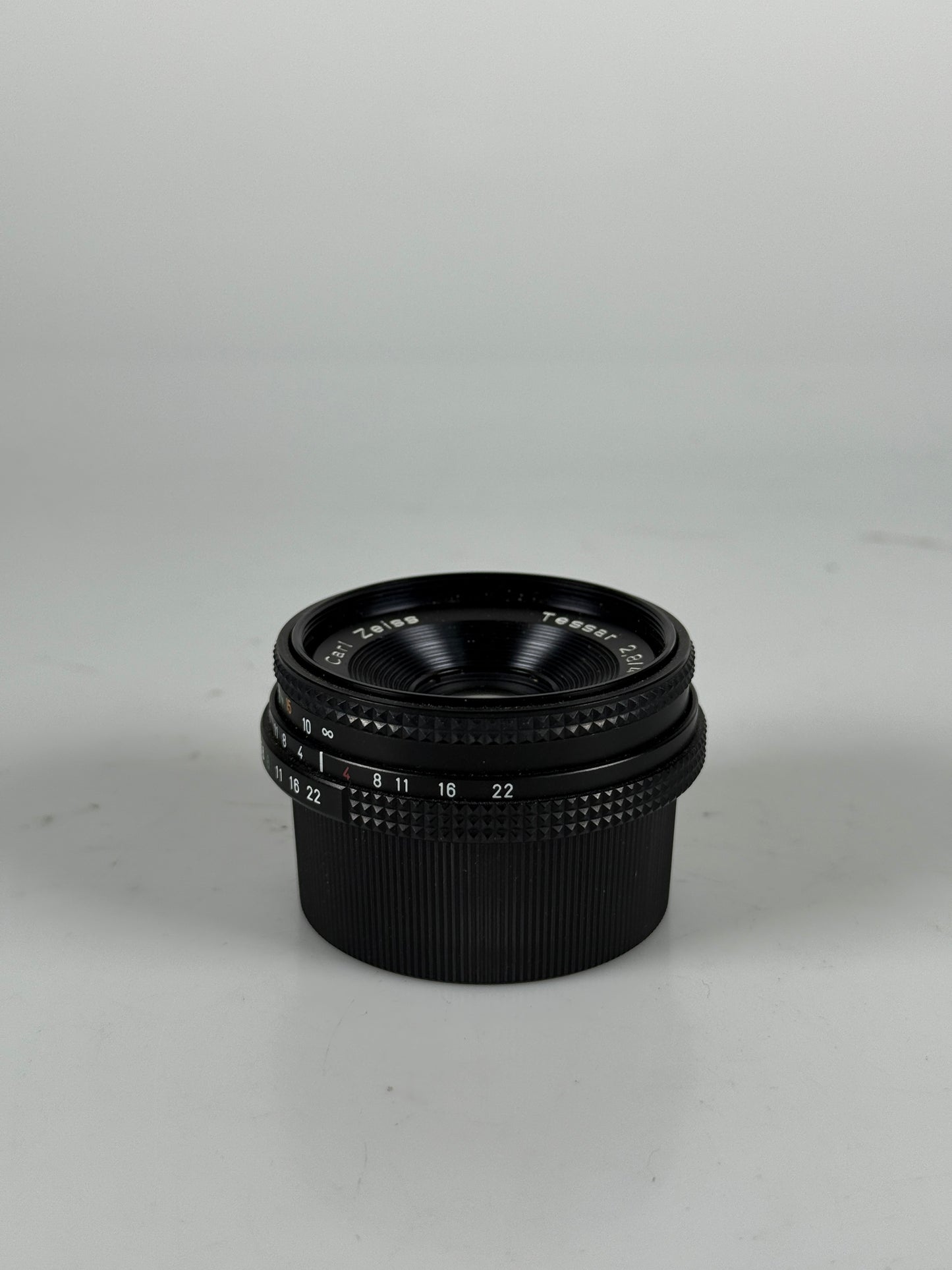 Contax Carl Zeiss T* Tessar 45mm f2.8 Lens 6731586 C/Y Japan