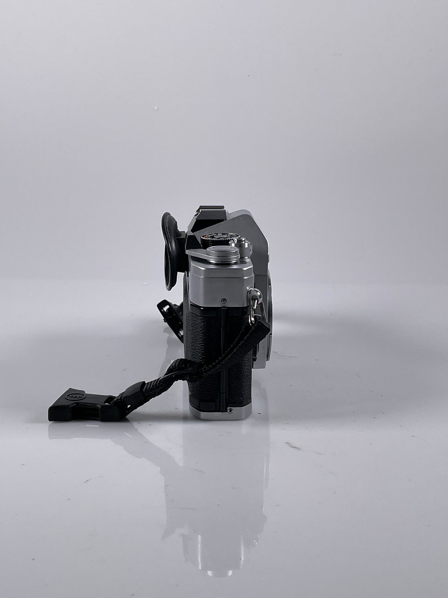 Canon FTb QL 35mm SLR Camera body Silver