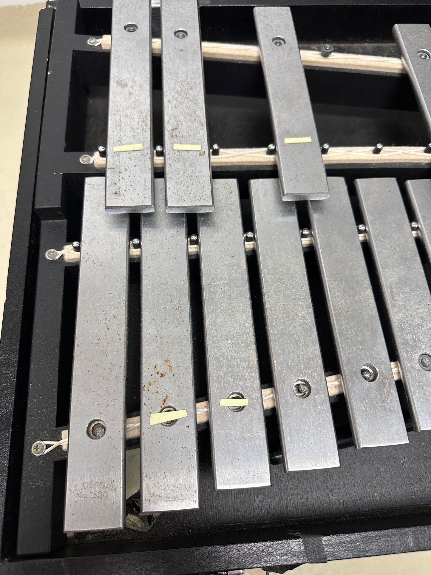 Deagan model 1590 B glockenspiel 2.5 octave instrument