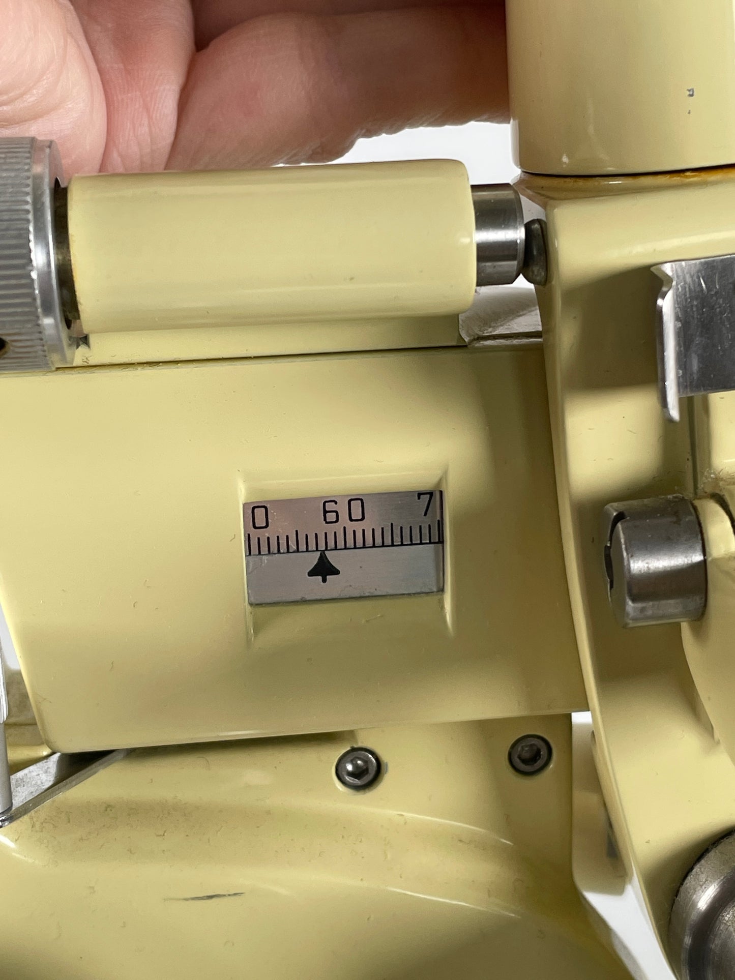 American Optical Phoropter Minus-Cylinder Manual Refractor Head 11635 Yellow