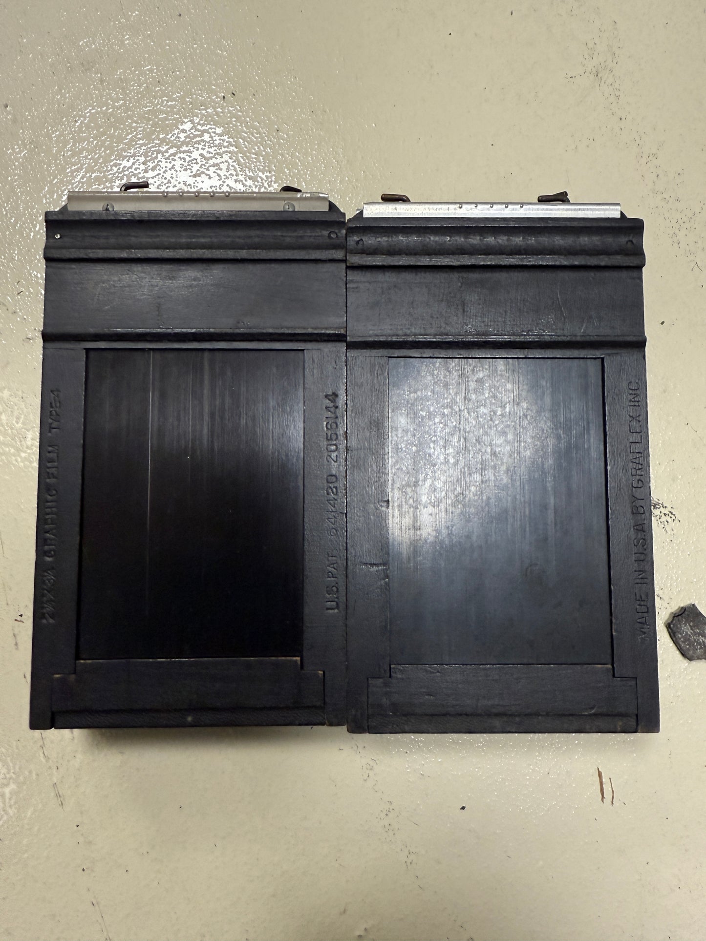 Graflex Graphic 2 1/4 x 3 1/4 2x3 film holder type 4 lot of 4