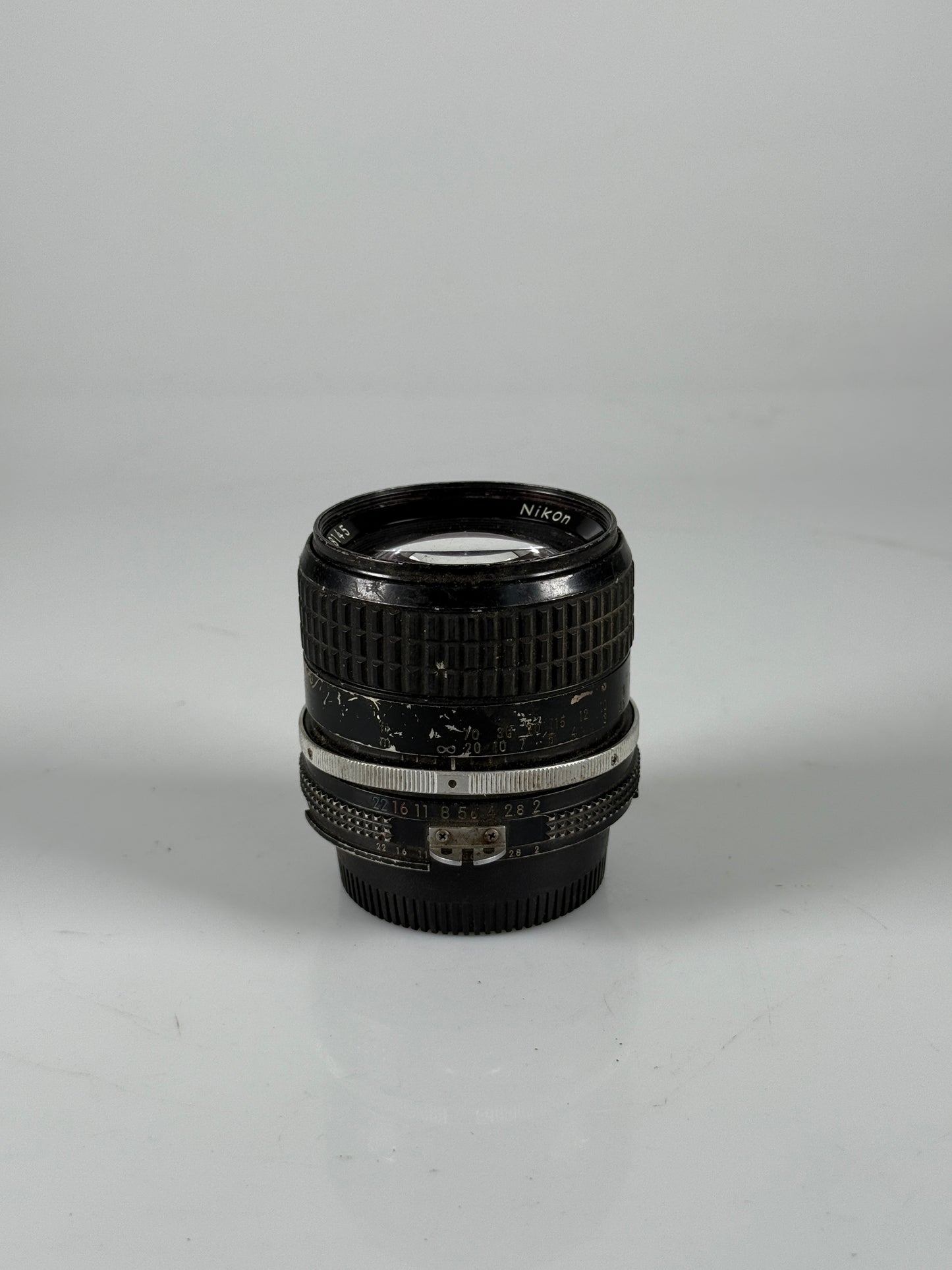 Nikon Nikkor AI 85mm f2 Lens