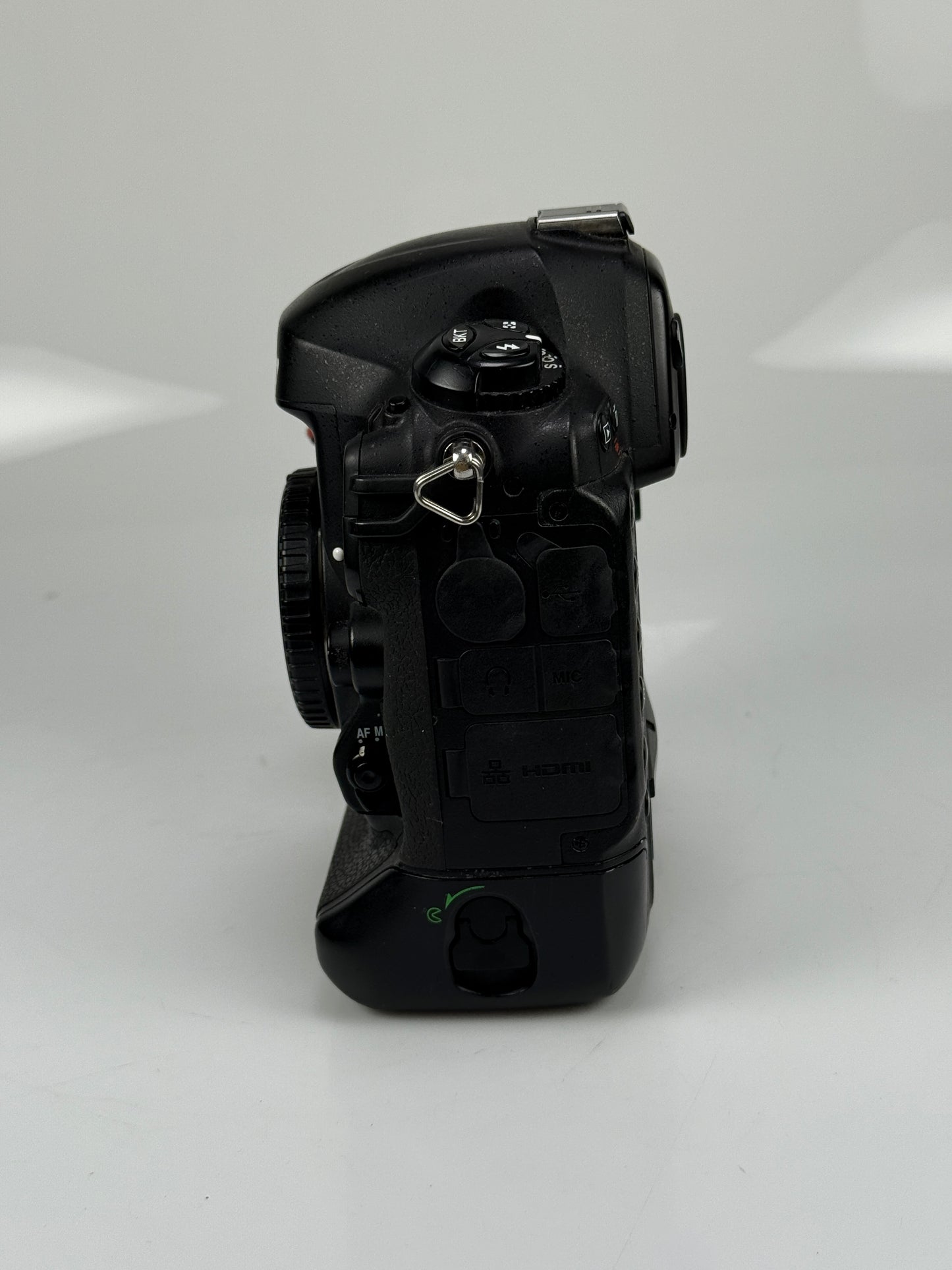 Nikon D4 16.2MP Digital SLR Camera Body