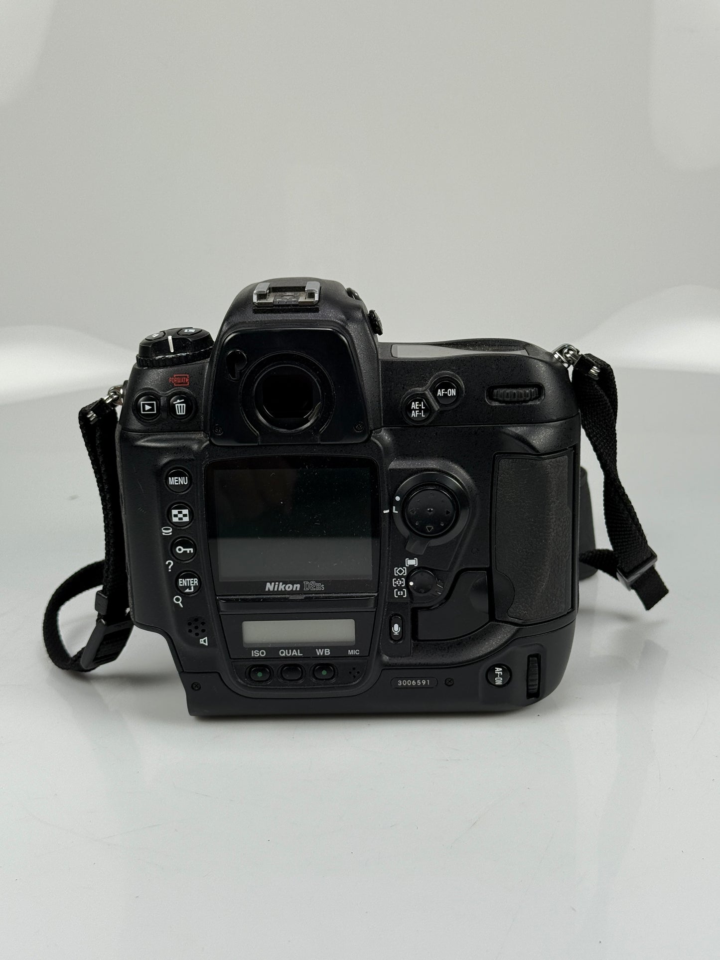 Nikon D2HS 4.1MP Digital SLR Camera Body