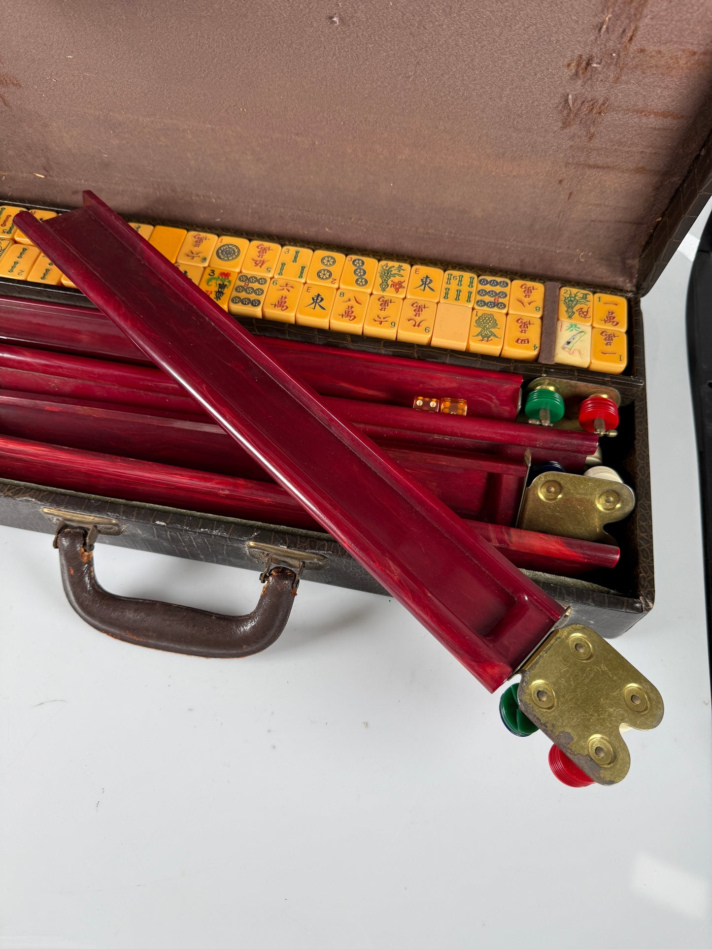 RARE Vintage Mahjong Mah Jong Jongg Catalin Bakelite Set with case