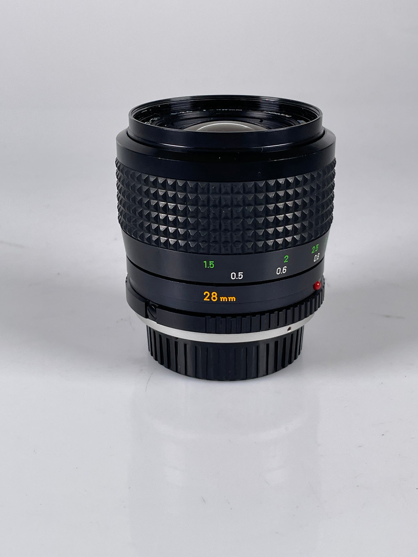 Minolta MC W.Rokkor SI 28mm f2.5 Wide angle MF Lens