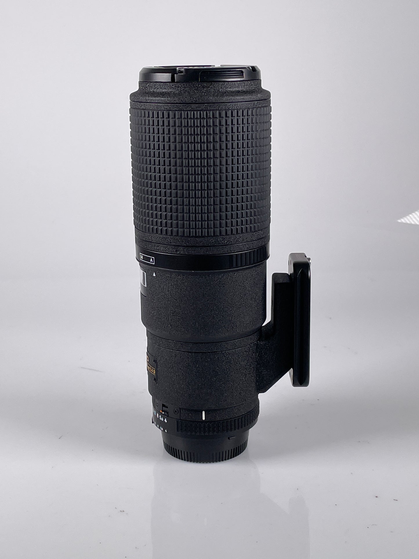 Nikon Nikkor AF 200mm f4 D ED Micro Lens in box